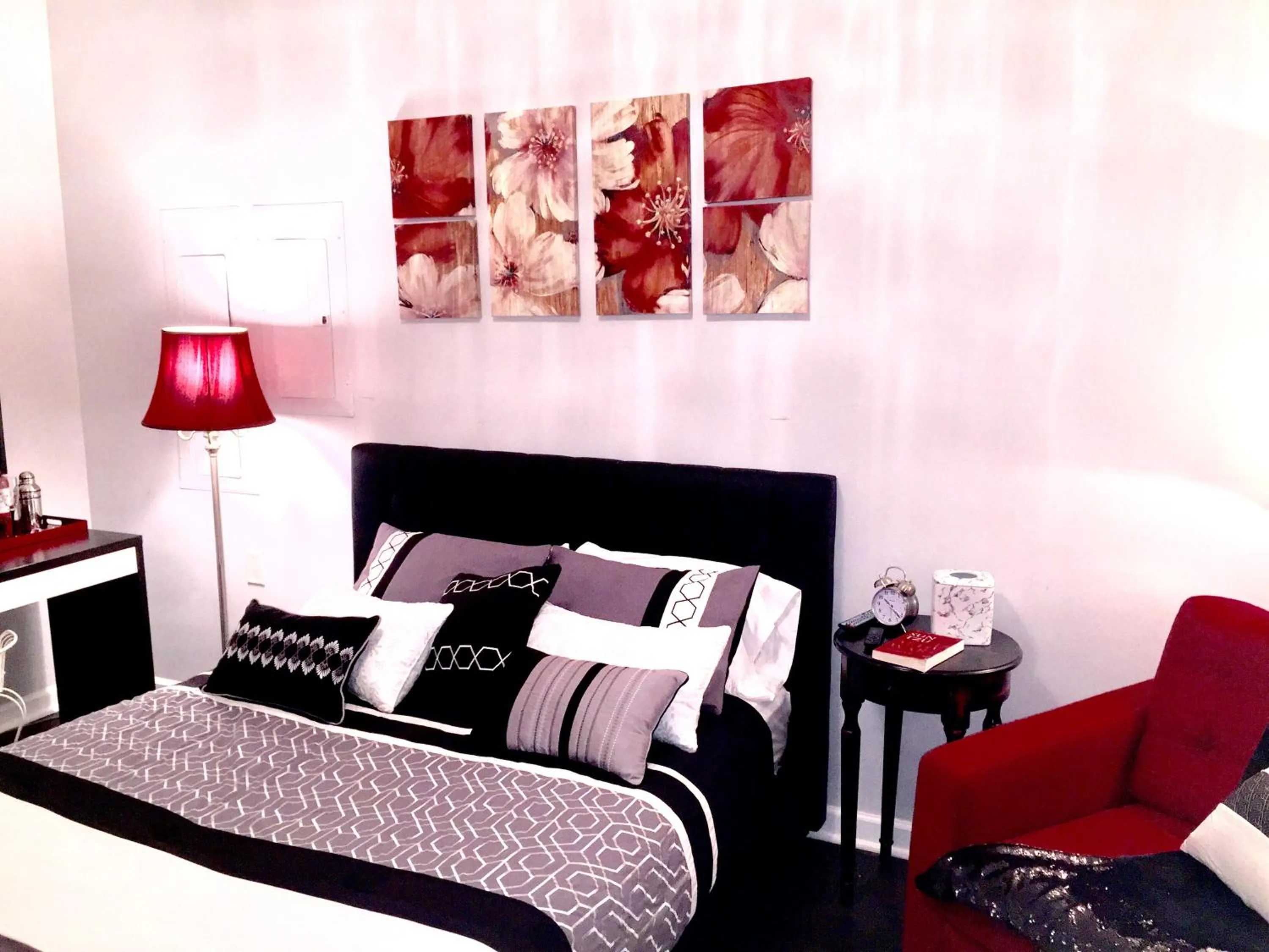 Bed in Premier National Harbor House