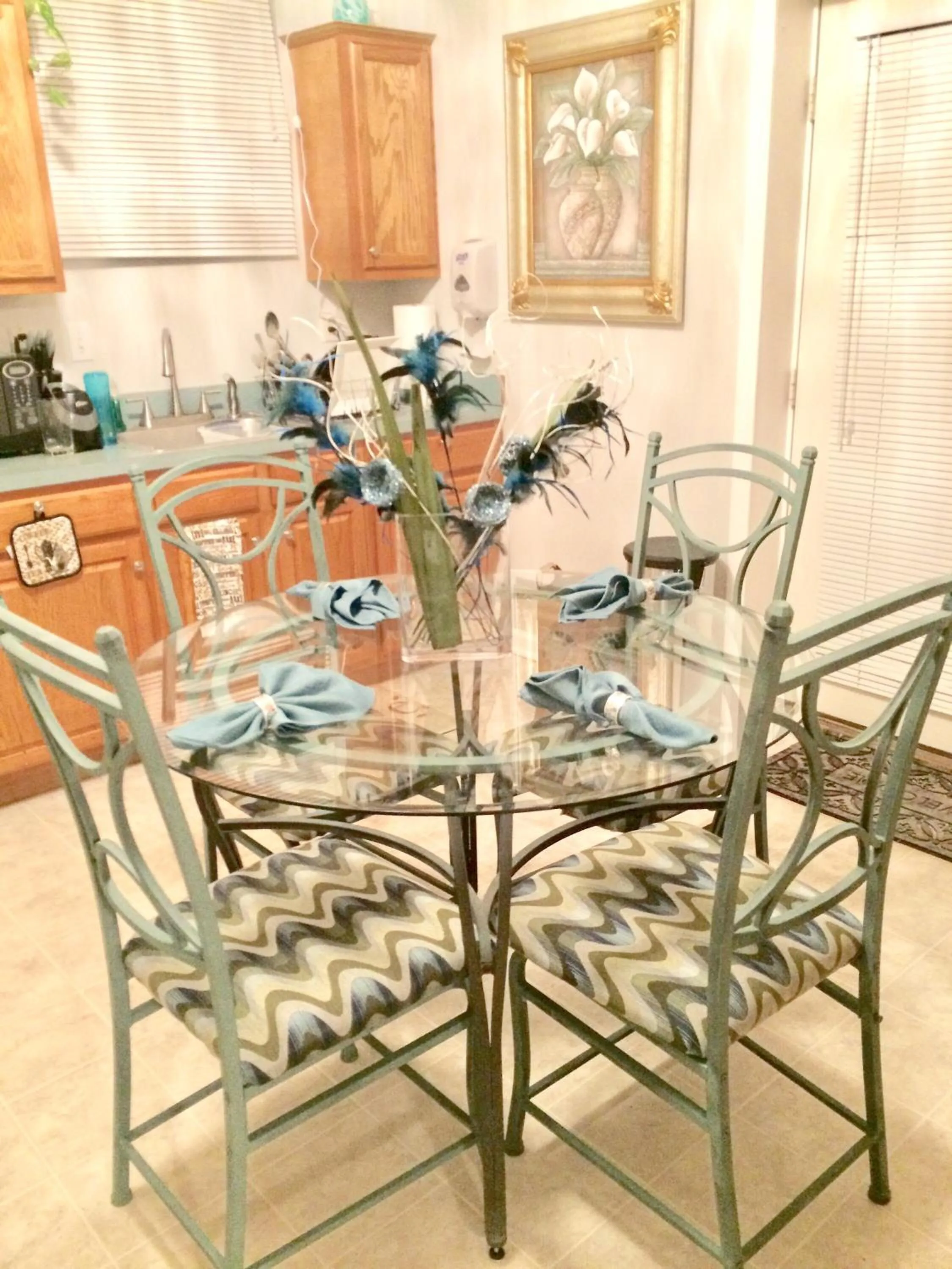 Dining area in Premier National Harbor House