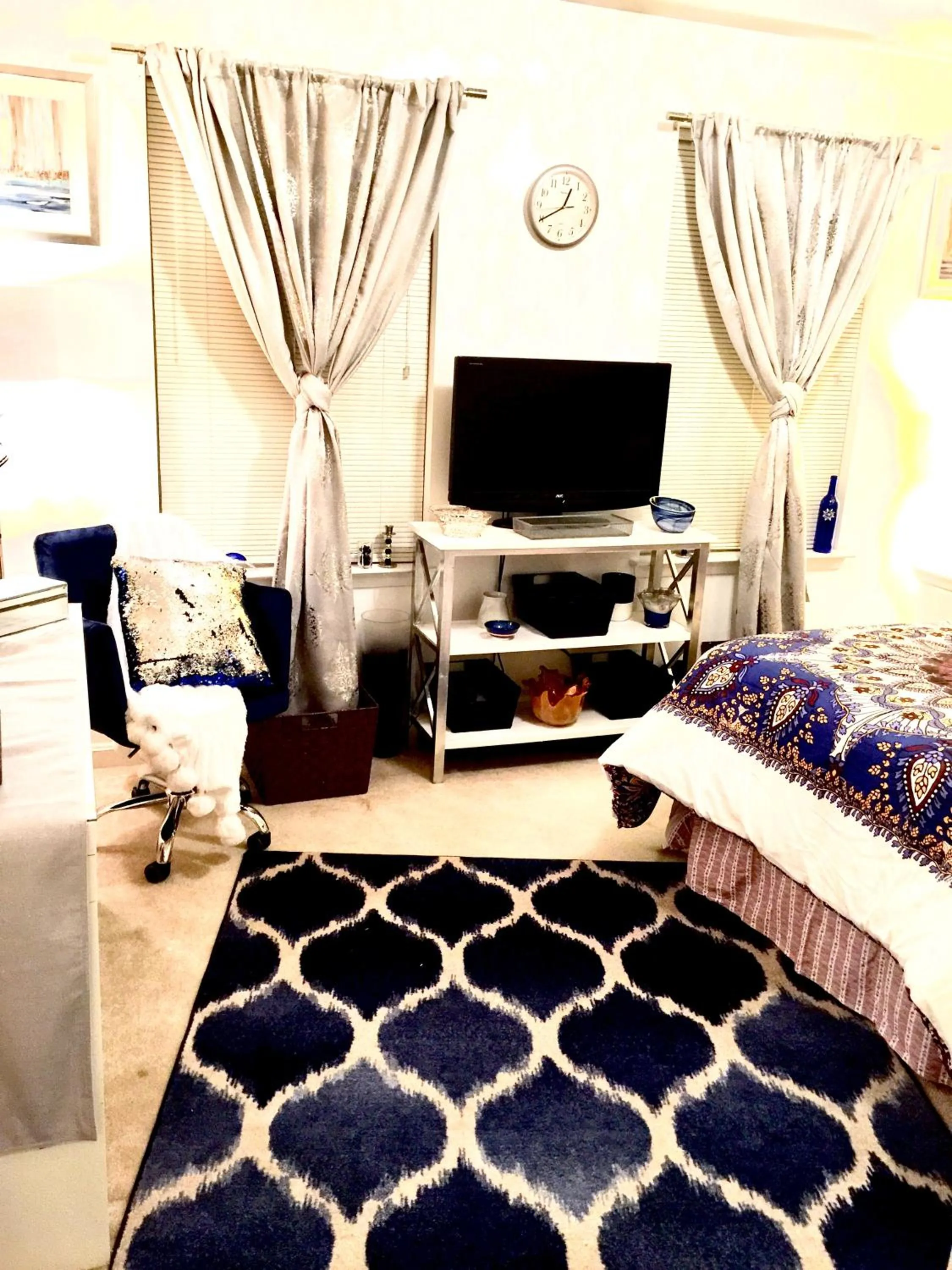 Bed in Premier National Harbor House