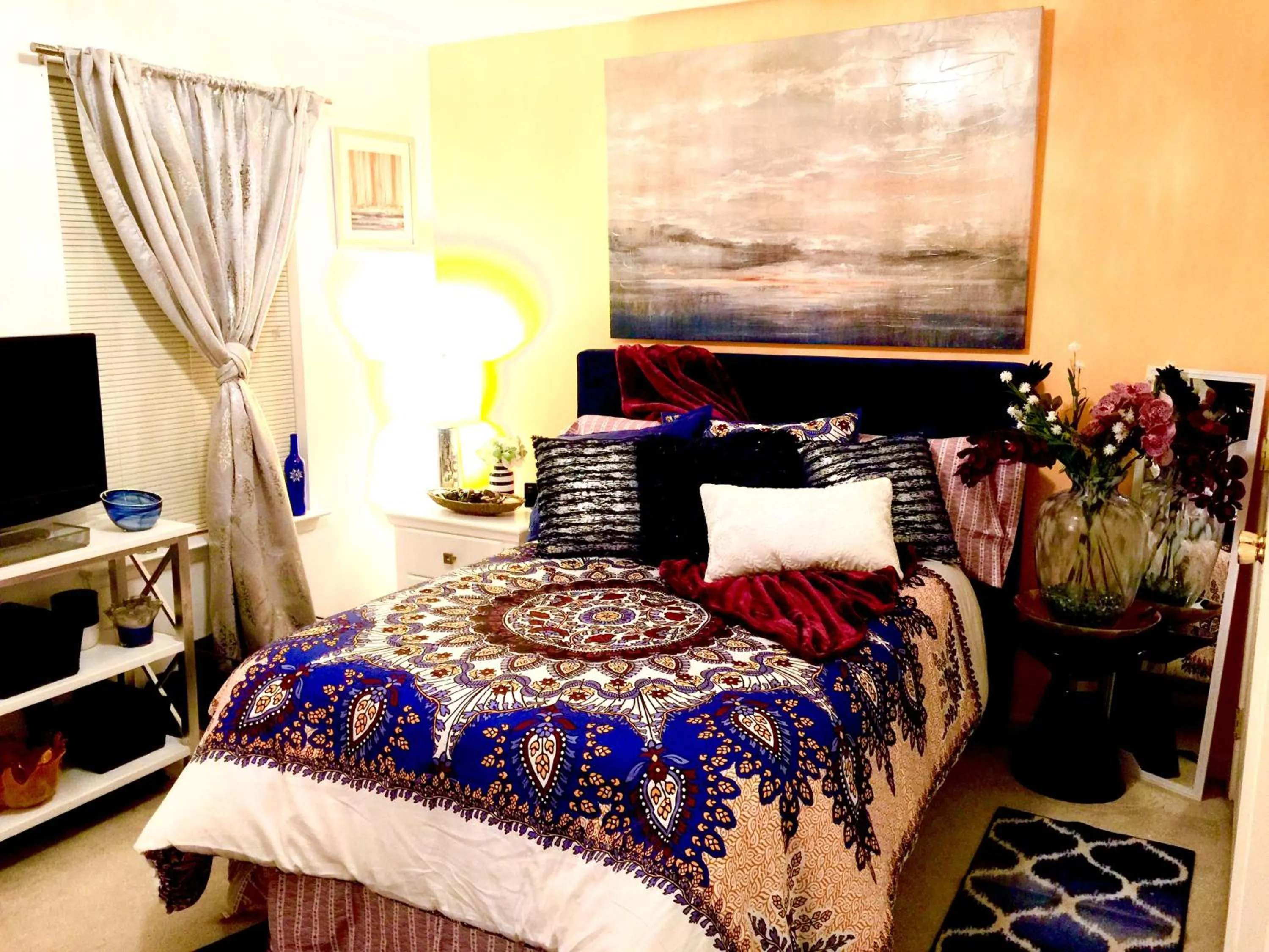 Bed in Premier National Harbor House