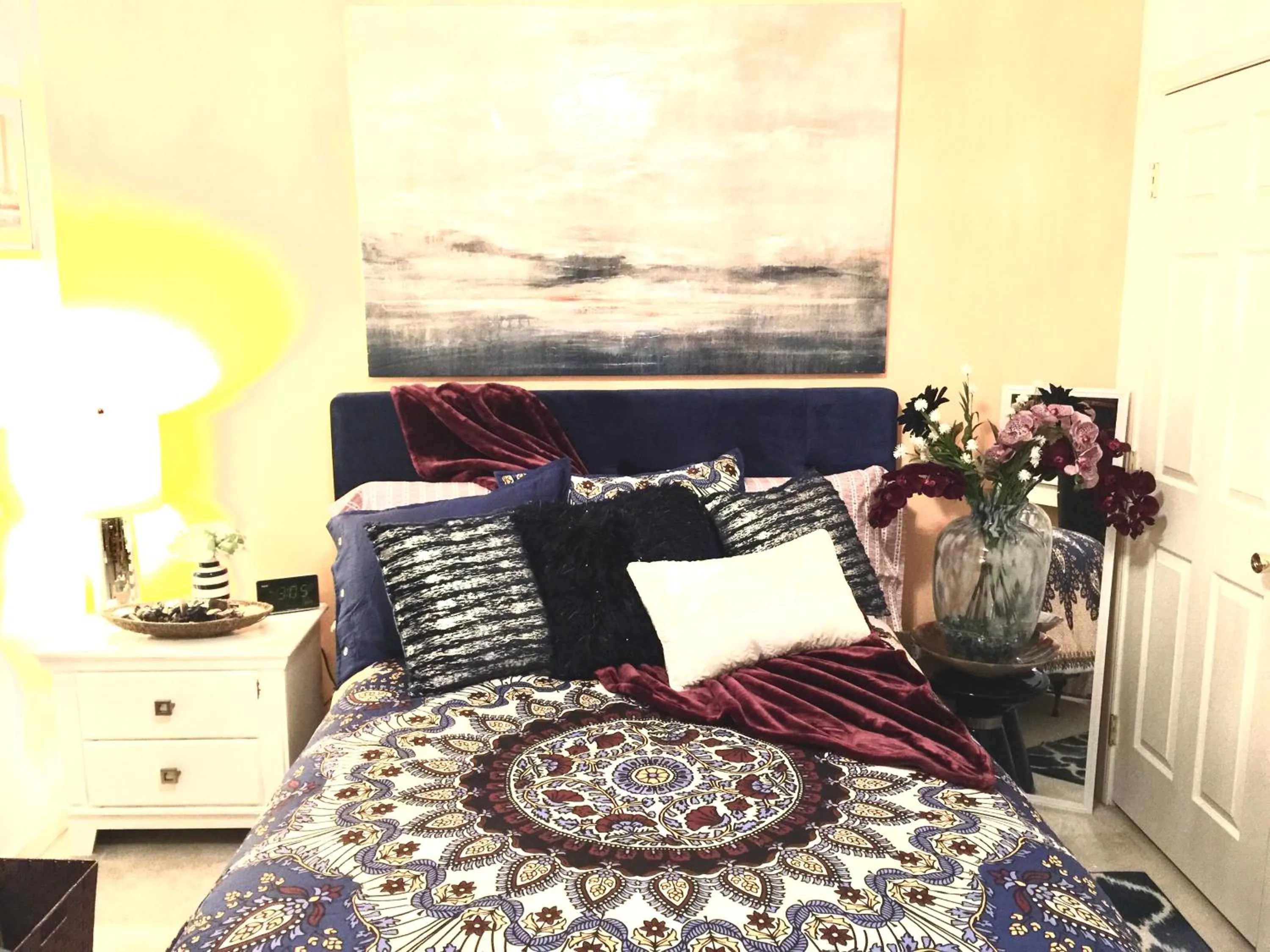 Bed in Premier National Harbor House