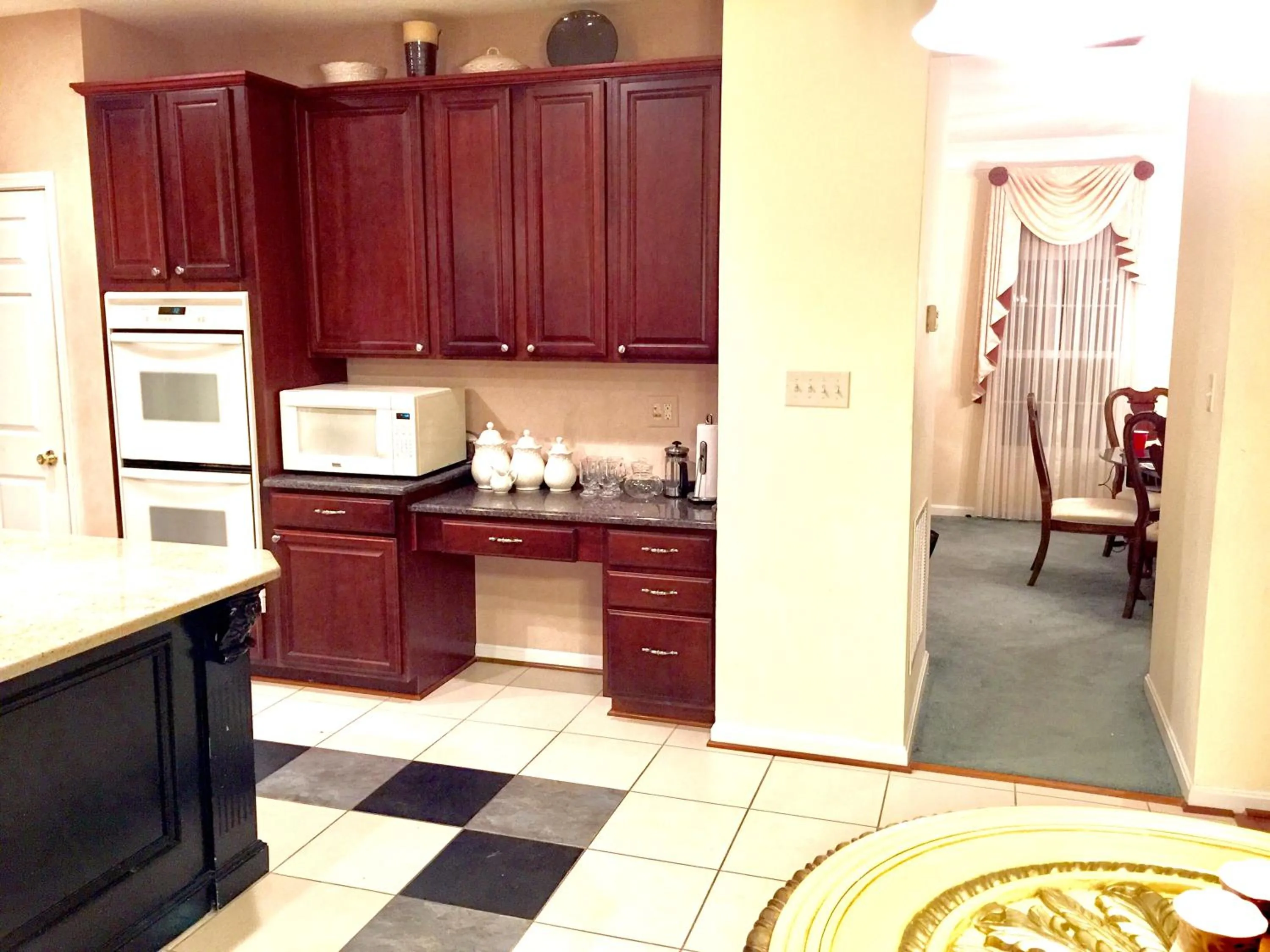 Kitchen or kitchenette in Premier National Harbor House