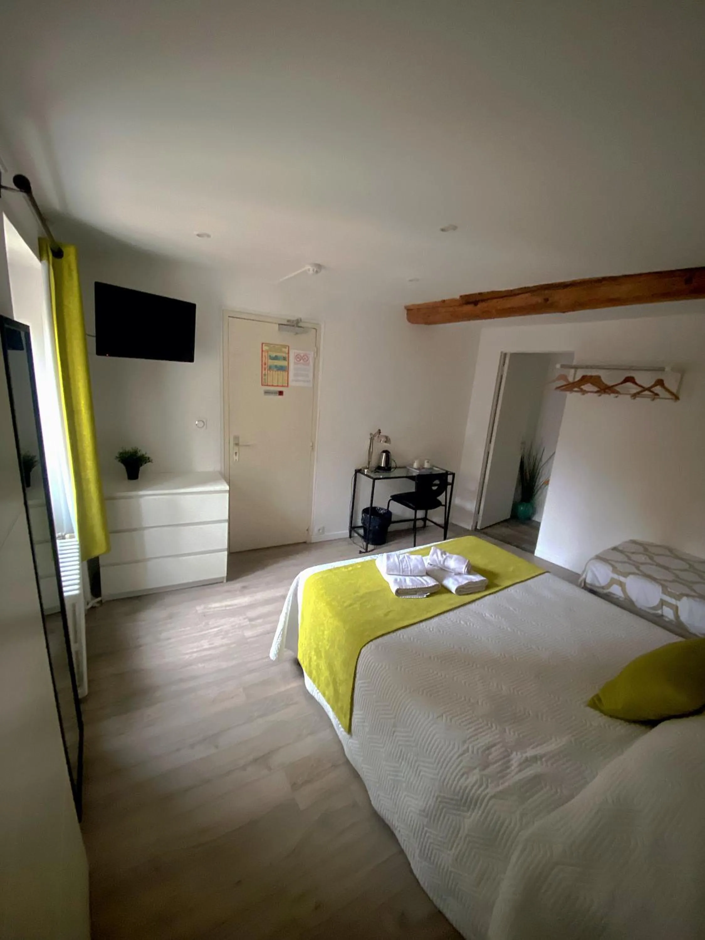 Bed in Hôtel Le Chambellan