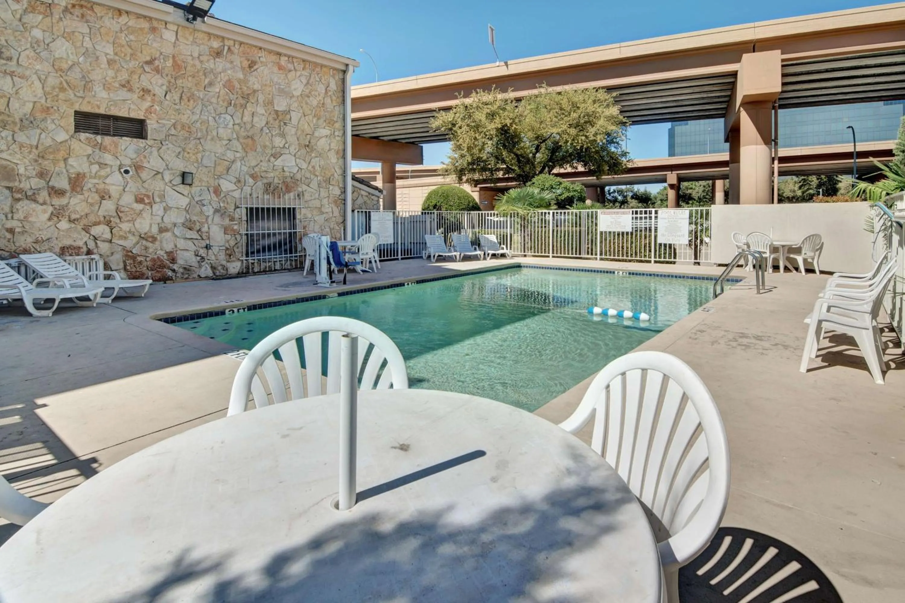 Day in Motel 6-Dallas, TX - Forest Lane