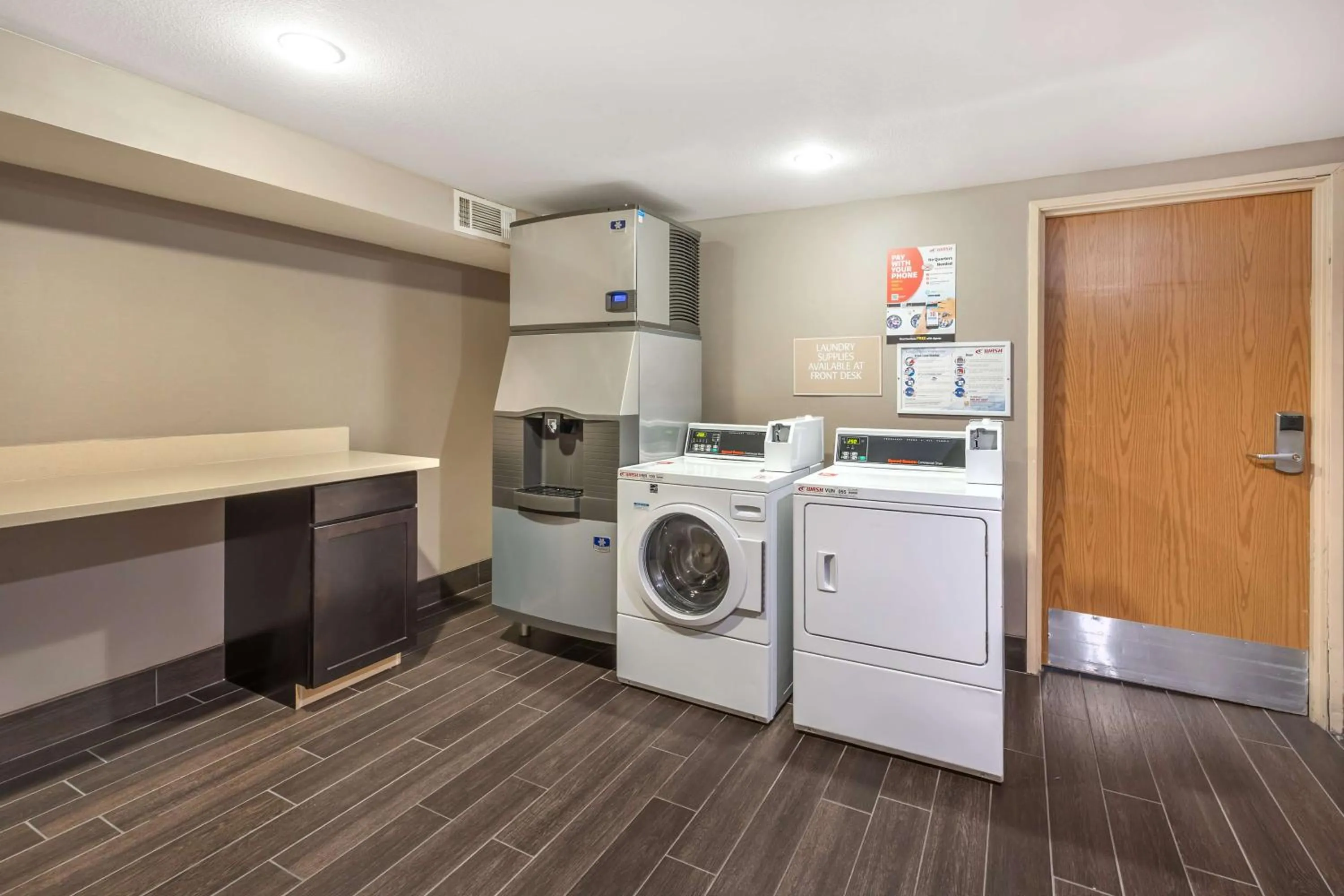 Property building in Best Western Plus North Las Vegas Inn & Suites