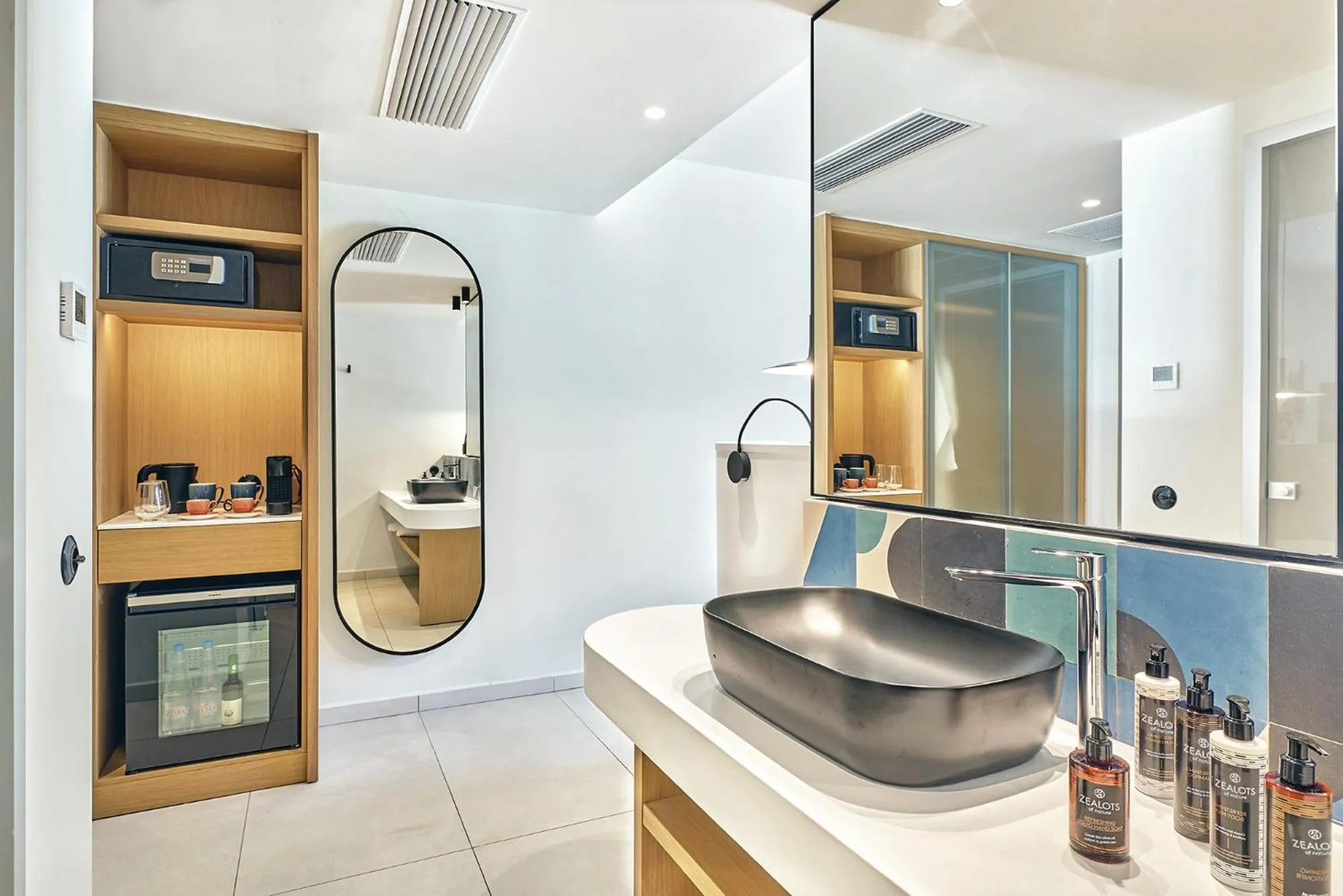 Bathroom in Paralos Kosta Alímia