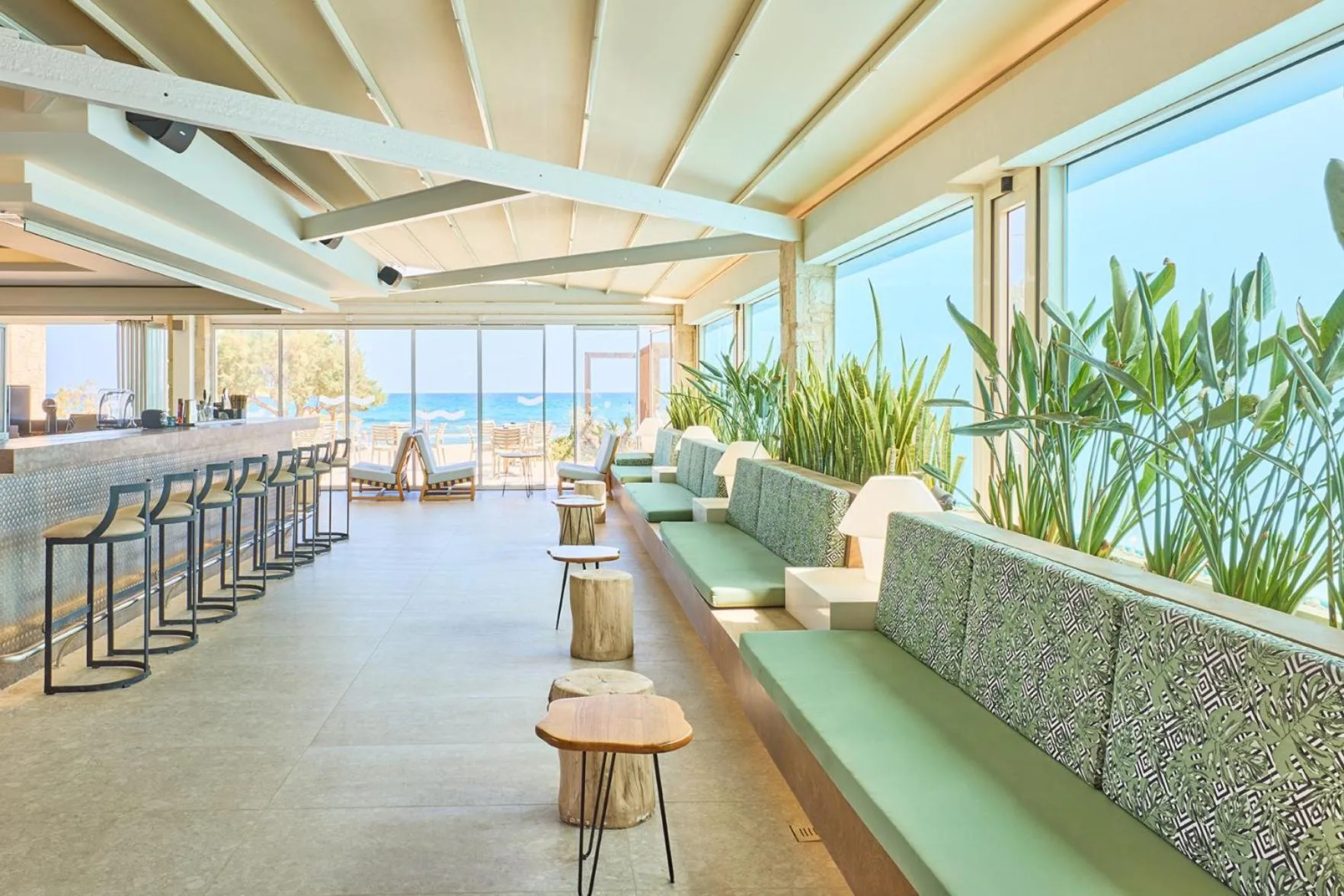 Lounge or bar in Paralos Kosta Alímia