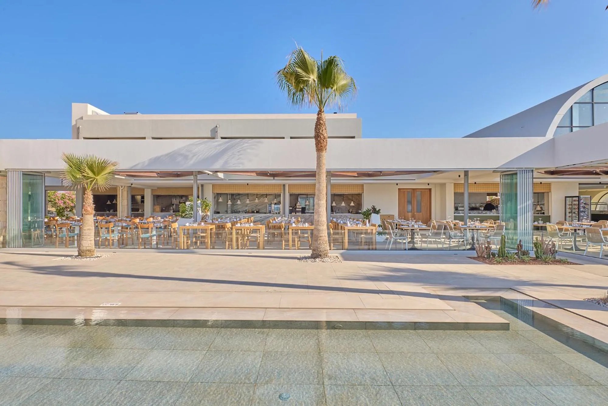 Property building in Paralos Kosta Alímia