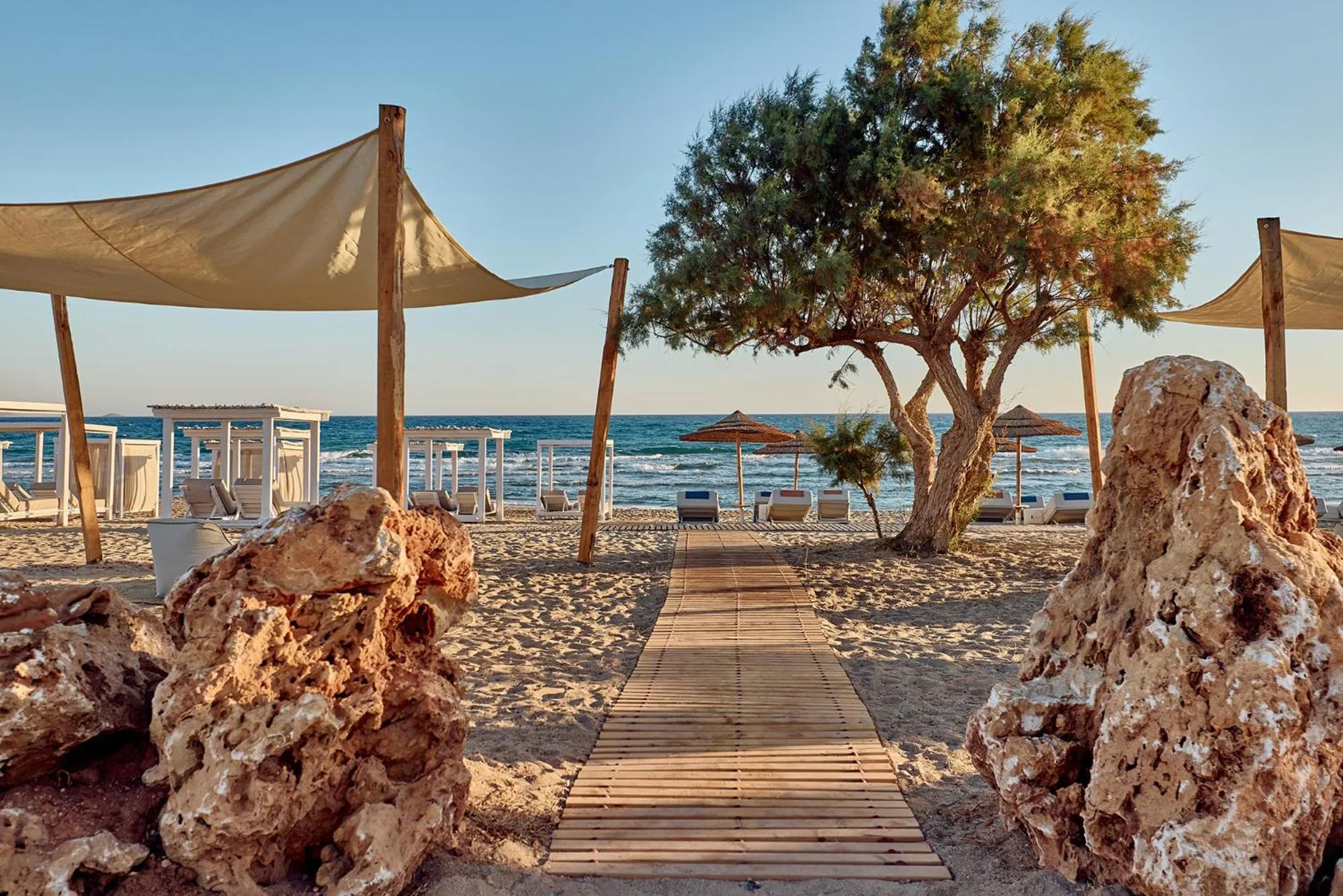 Beach in Paralos Kosta Alímia