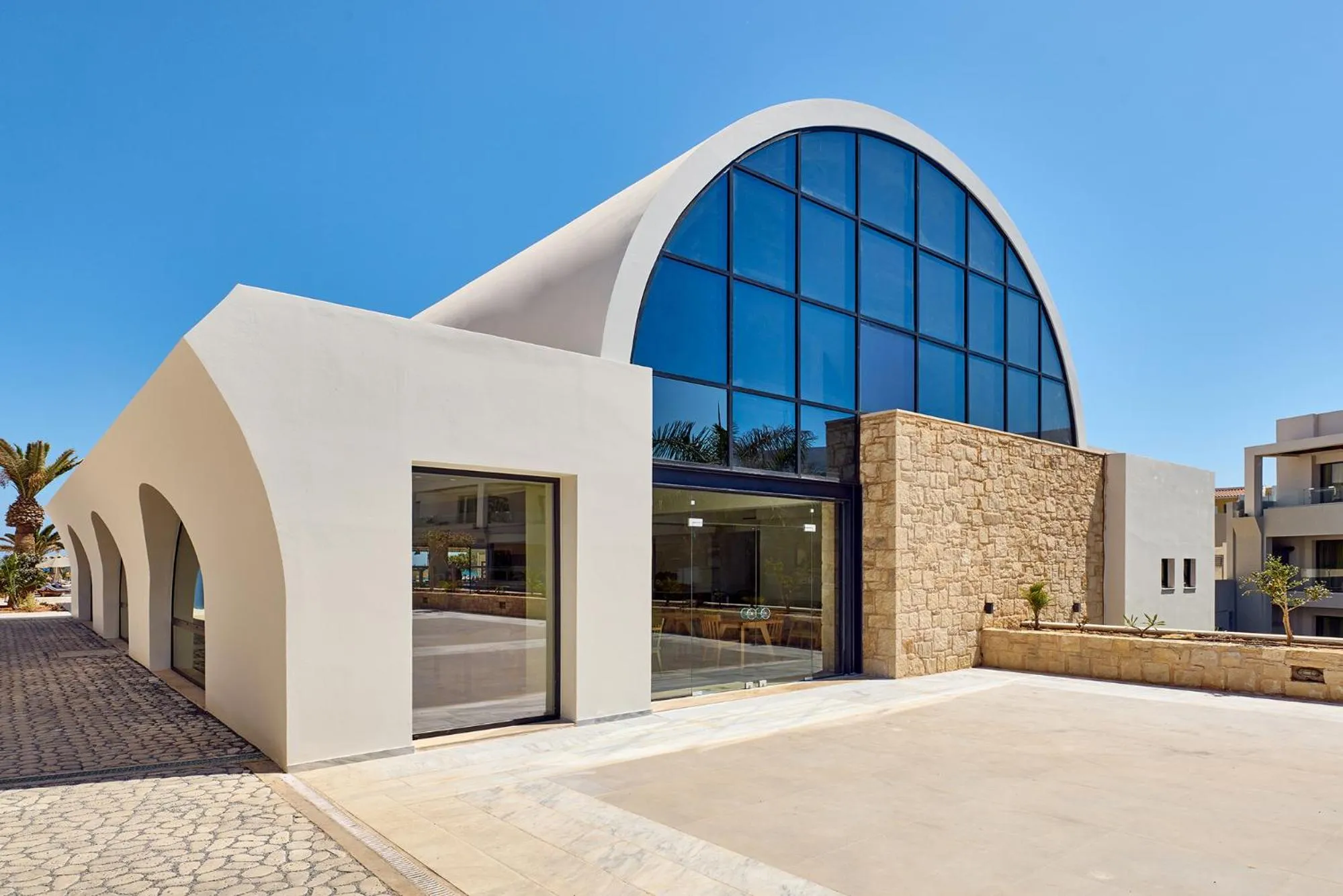 Property building in Paralos Kosta Alímia