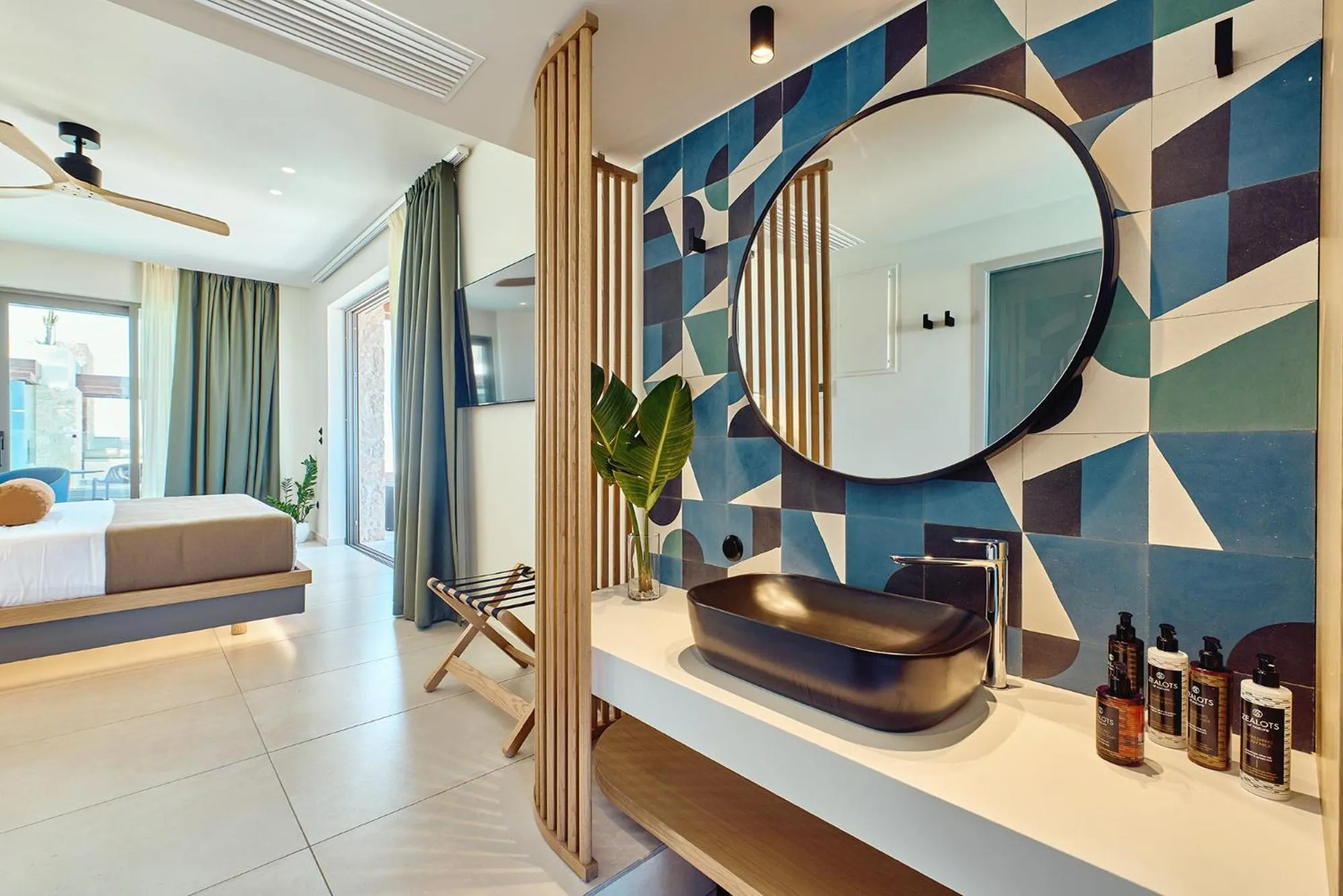 Bathroom, Bed in Paralos Kosta Alímia