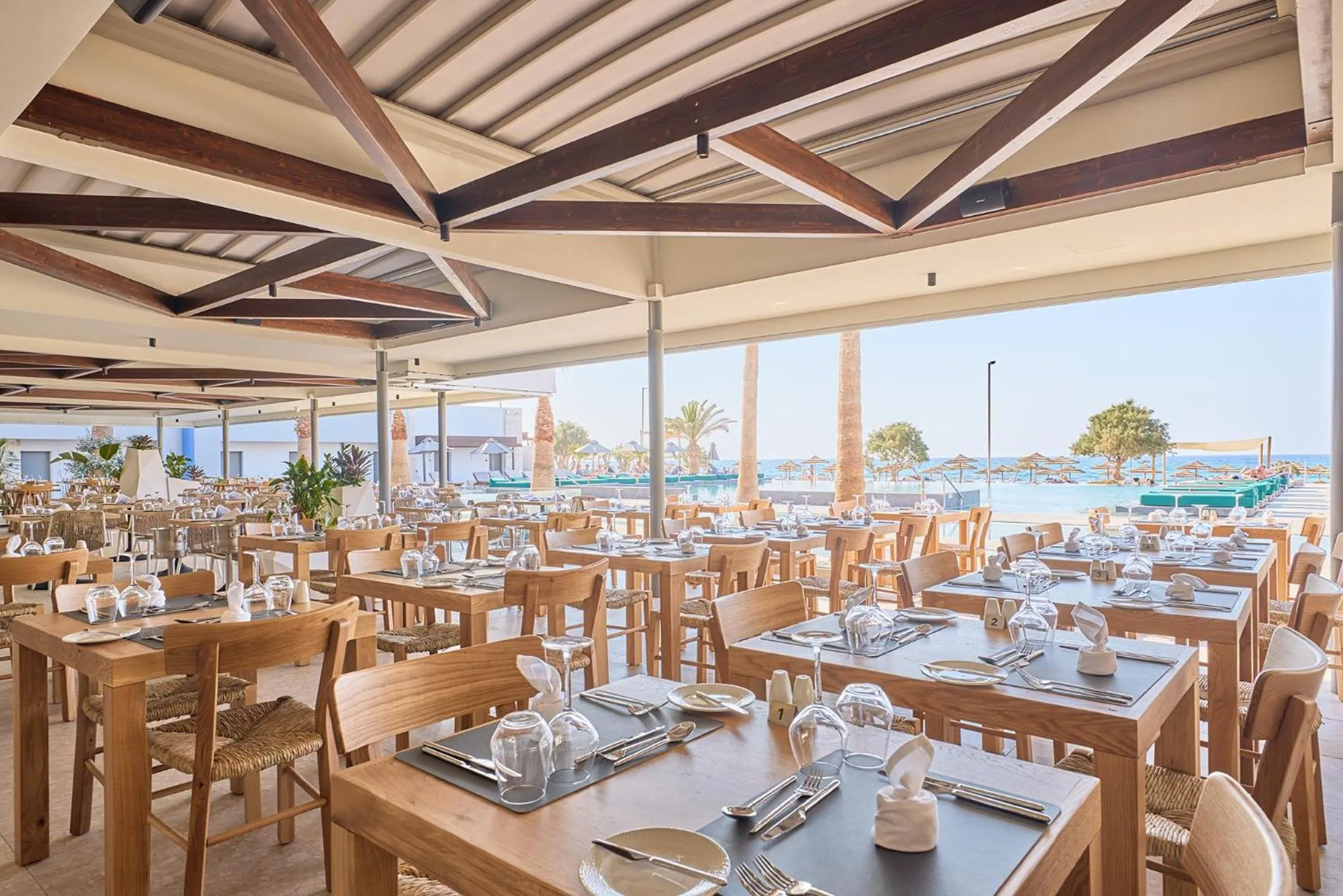 Restaurant/places to eat in Paralos Kosta Alímia