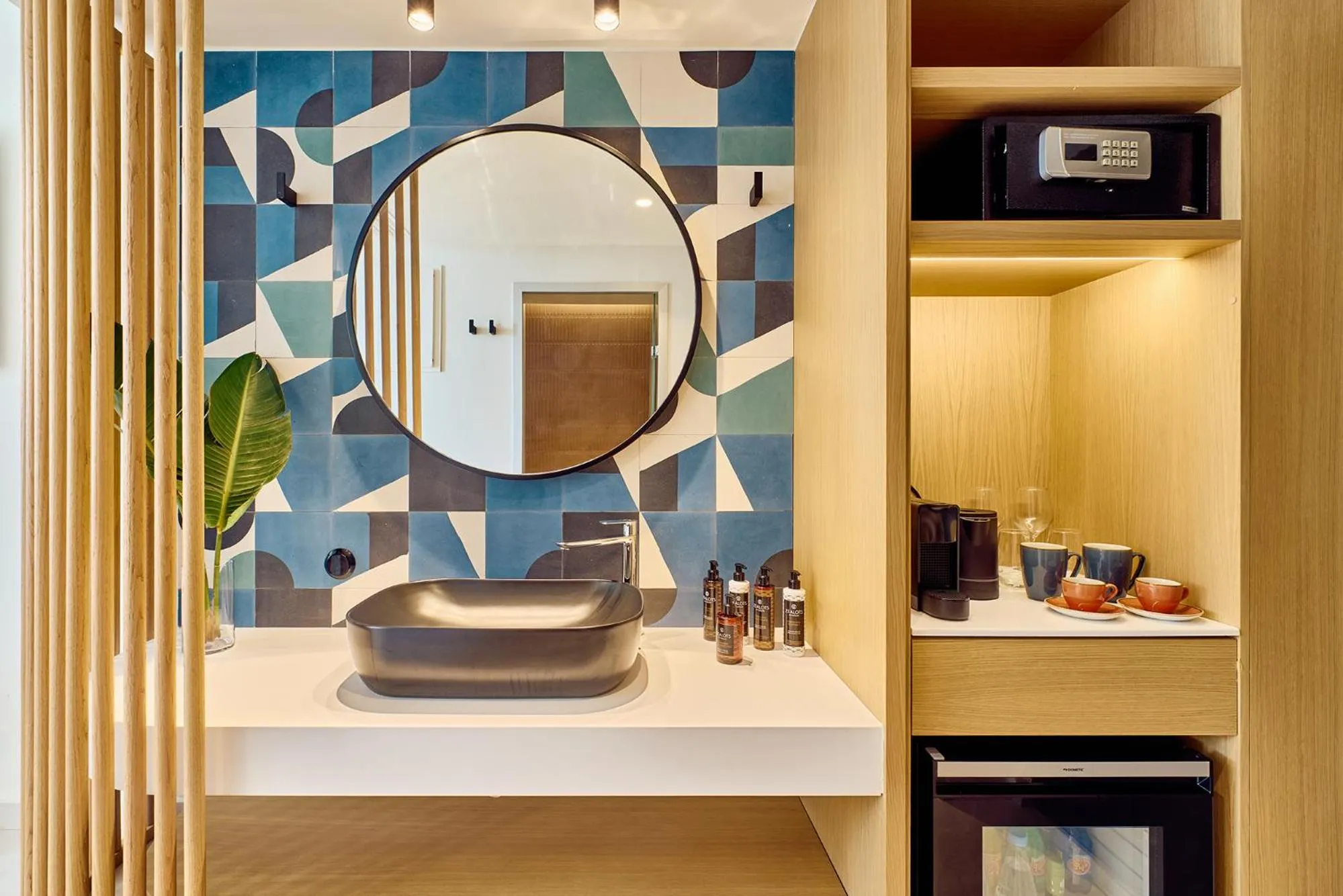 Bathroom in Paralos Kosta Alímia