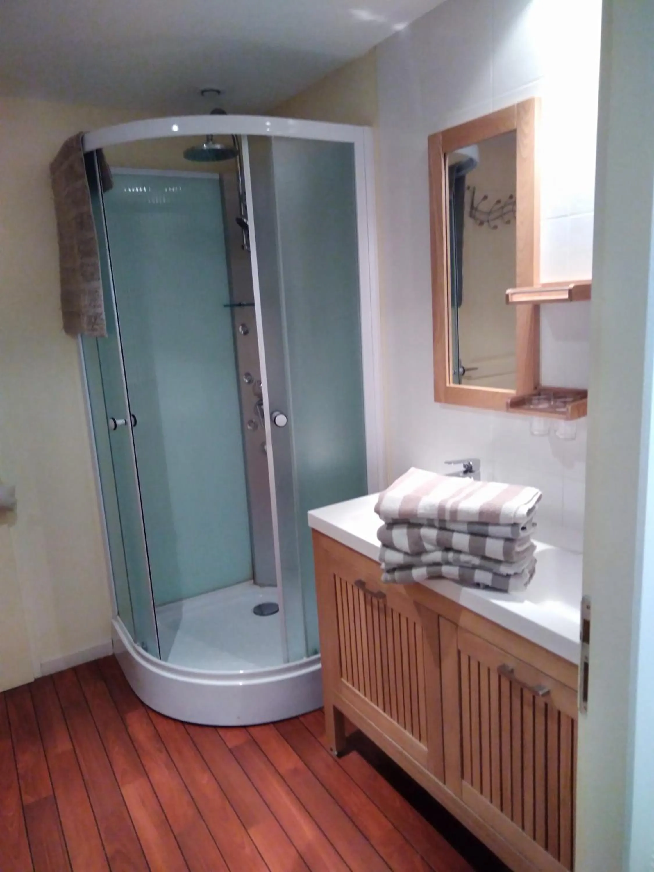 Shower in les tourterelles