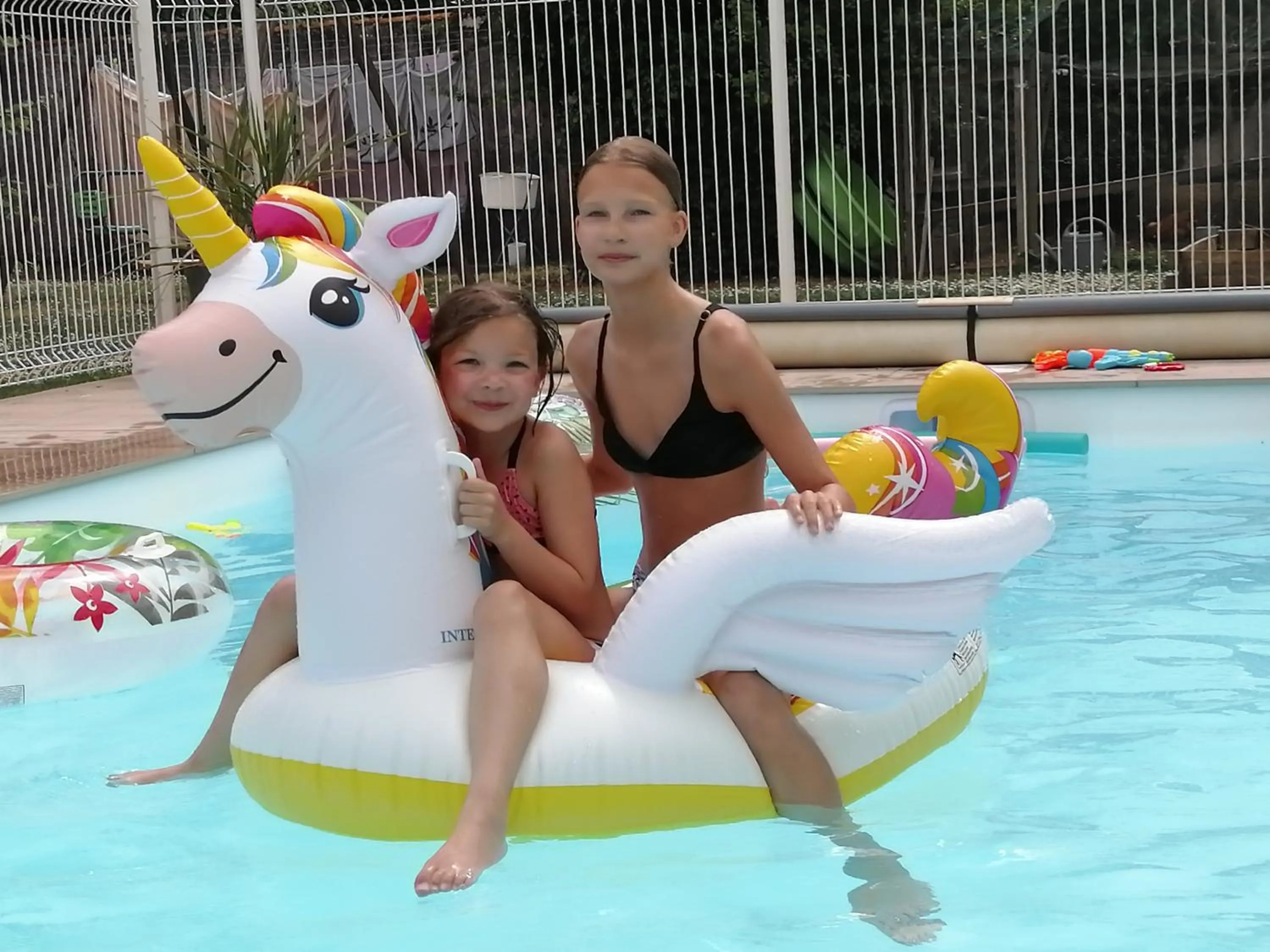 Swimming pool in les tourterelles