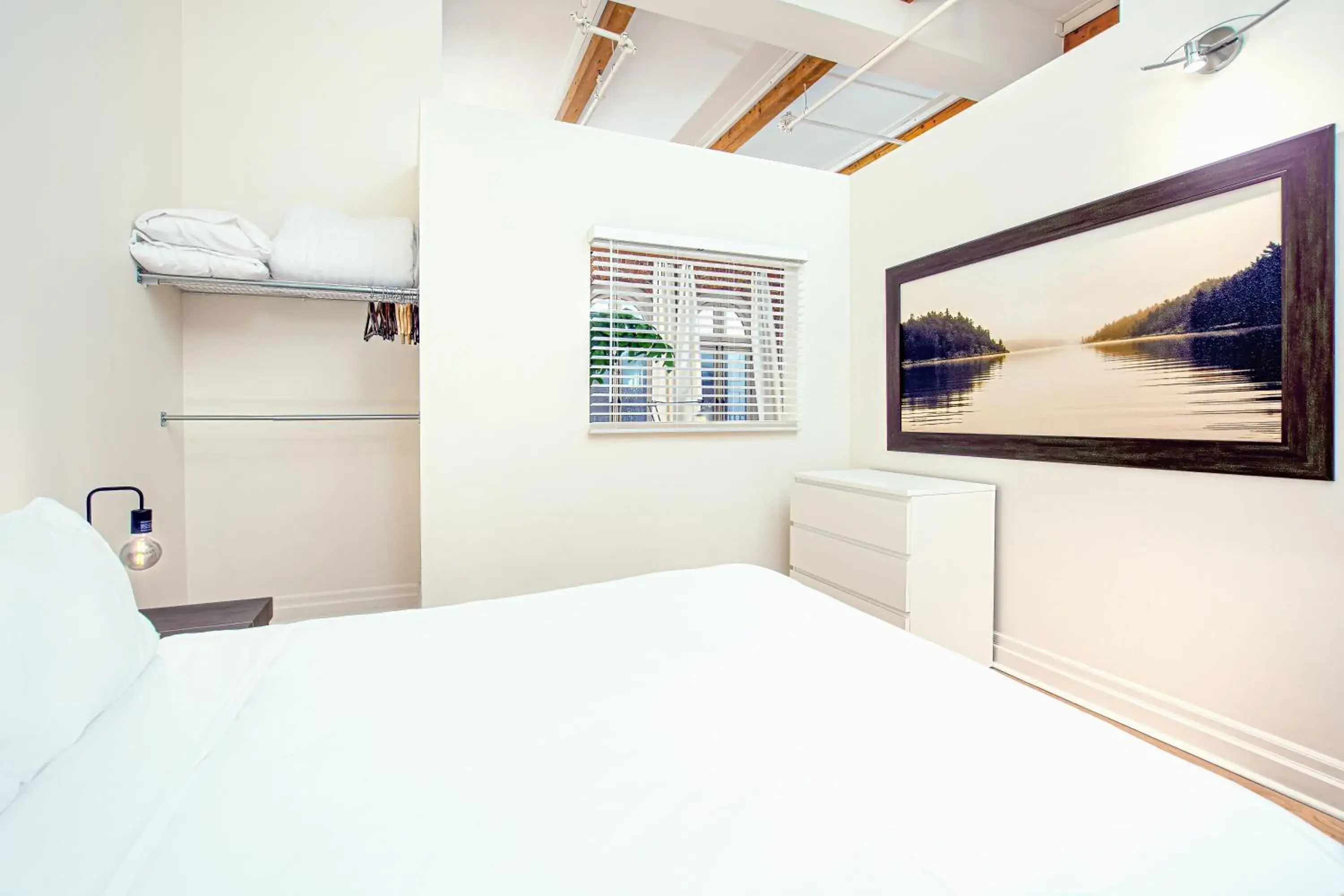 One-Bedroom Apartment 305 in Les Lofts 1048 One-Bedroom Apartment 305 in Les Lofts 1048