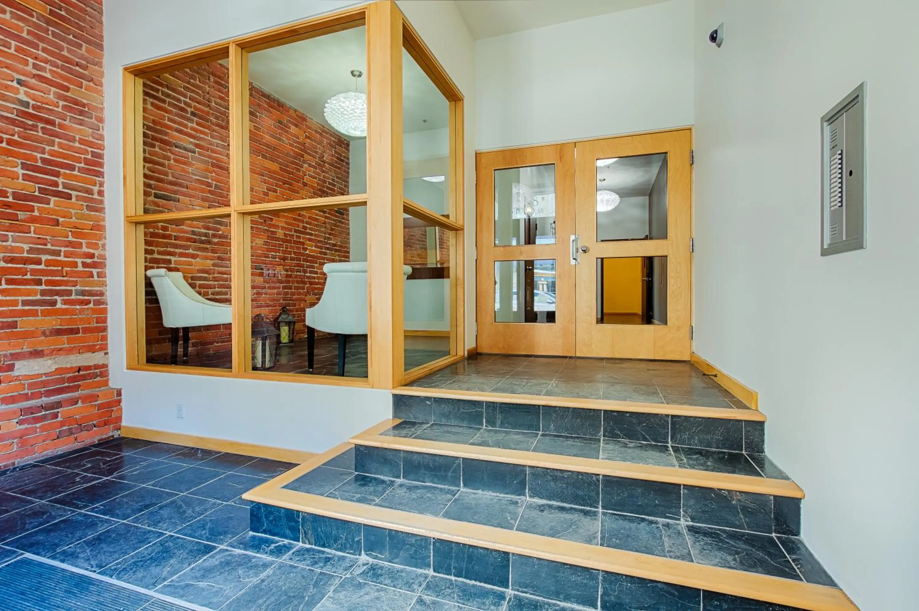 Facade/entrance in Les Lofts 1048