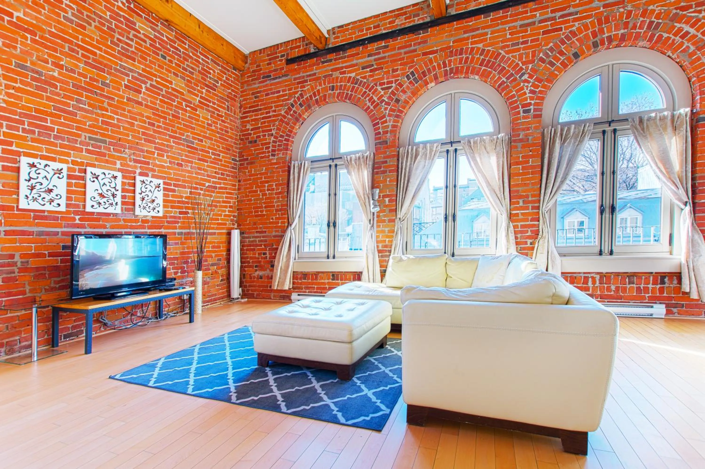 Communal lounge/ TV room, Bed in Les Lofts 1048