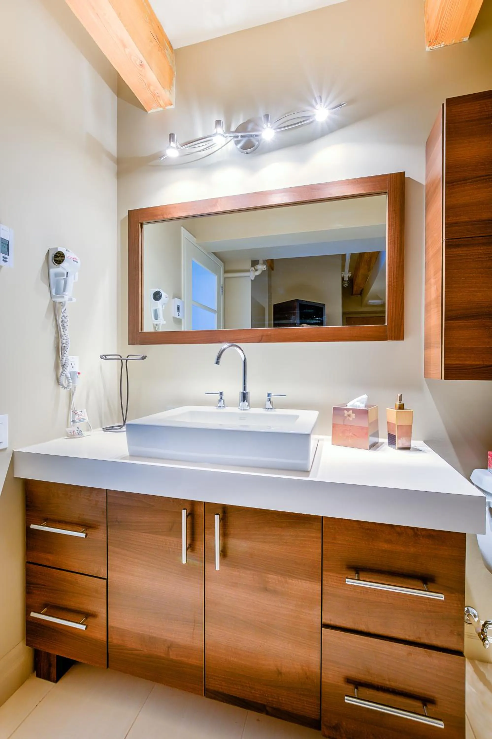 Bathroom in Les Lofts 1048