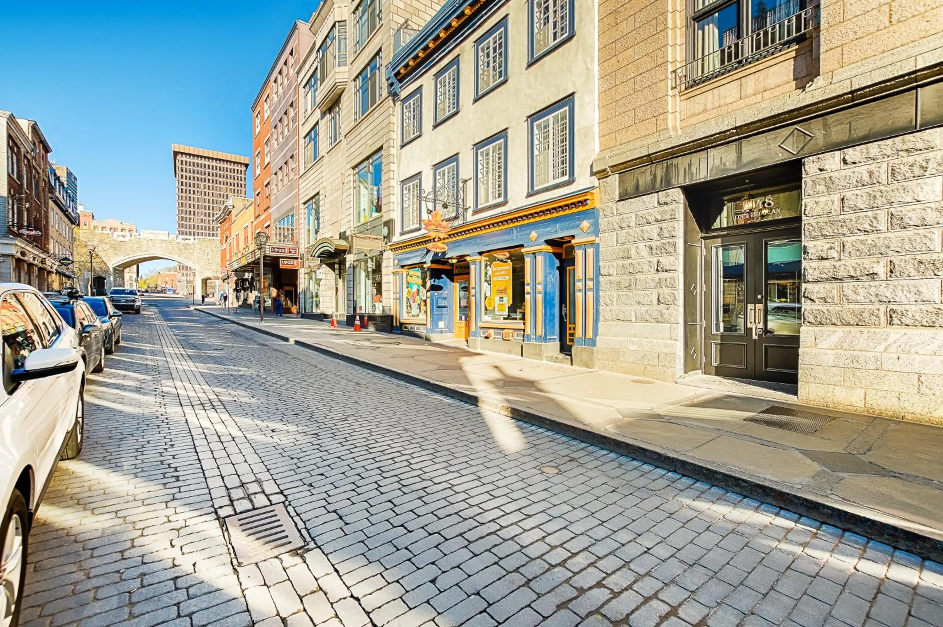 Property building in Les Lofts 1048
