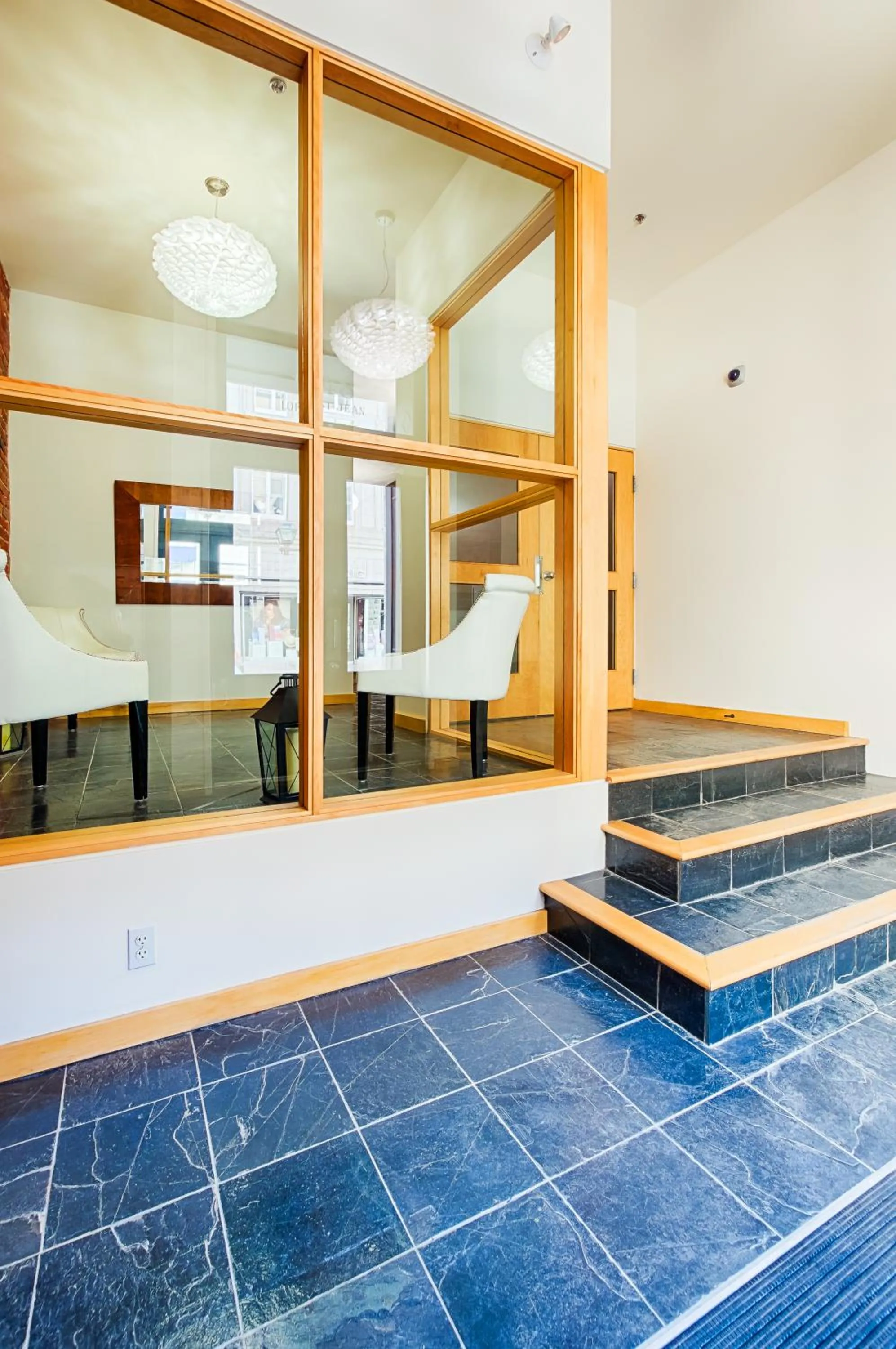 Facade/entrance in Les Lofts 1048