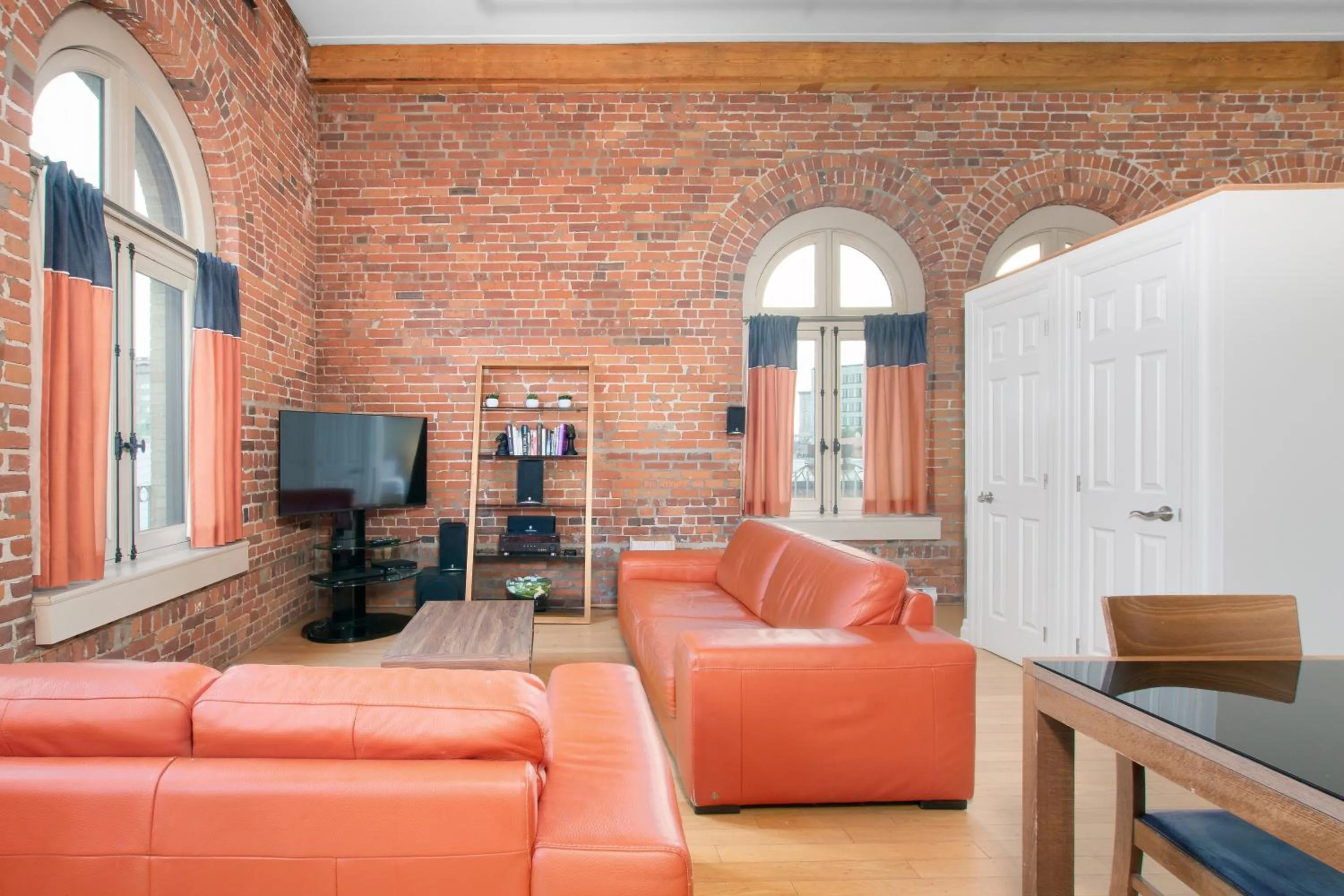 TV and multimedia in Les Lofts 1048