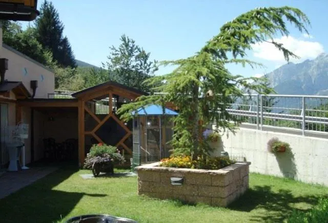 Garden in Hotel Piancastello