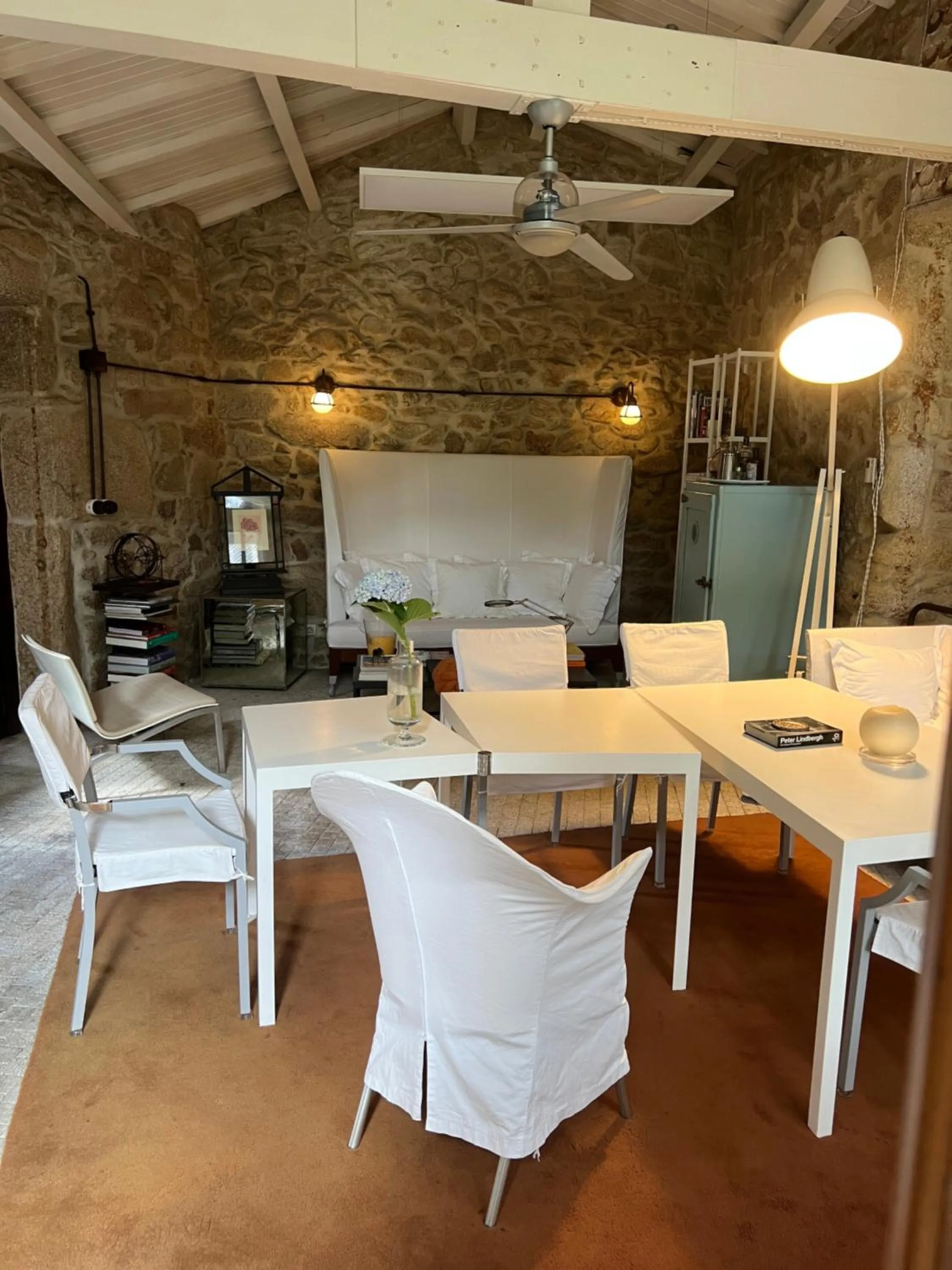 Living room in Enoturismo Novavila Rias Baixas Wine Design