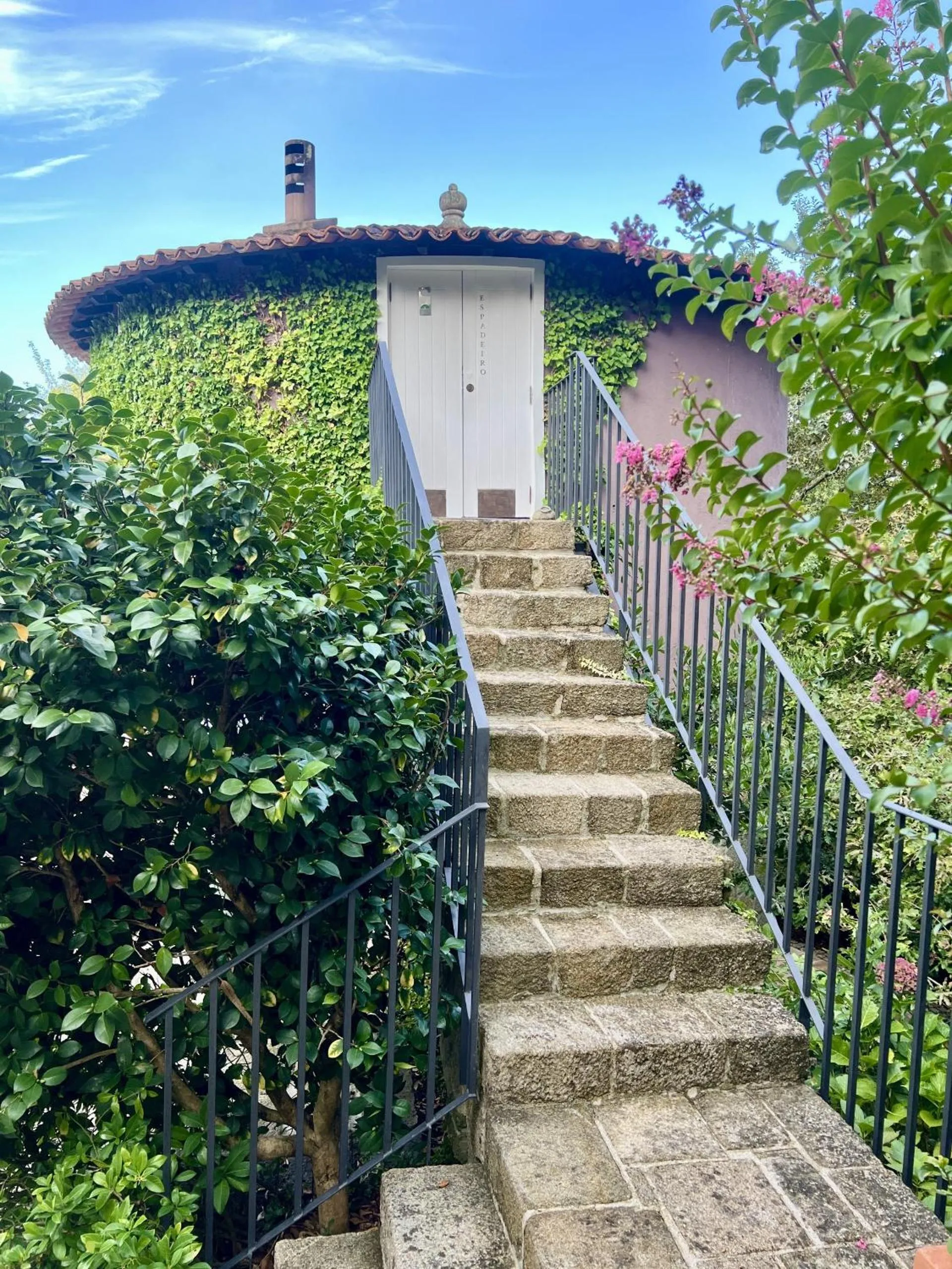 Bedroom in Enoturismo Novavila Rias Baixas Wine Design