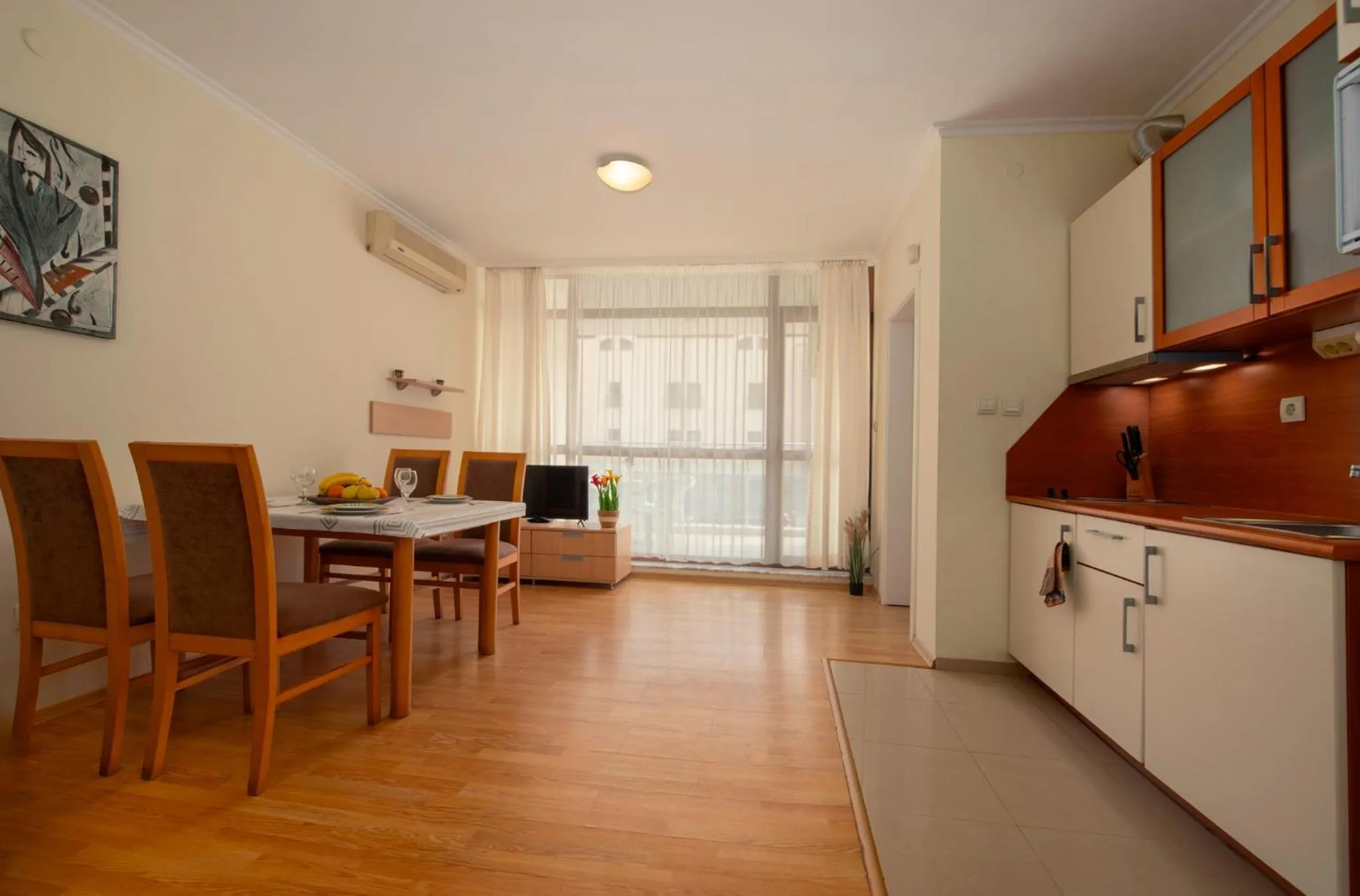 Living room in Sun City I Apartments