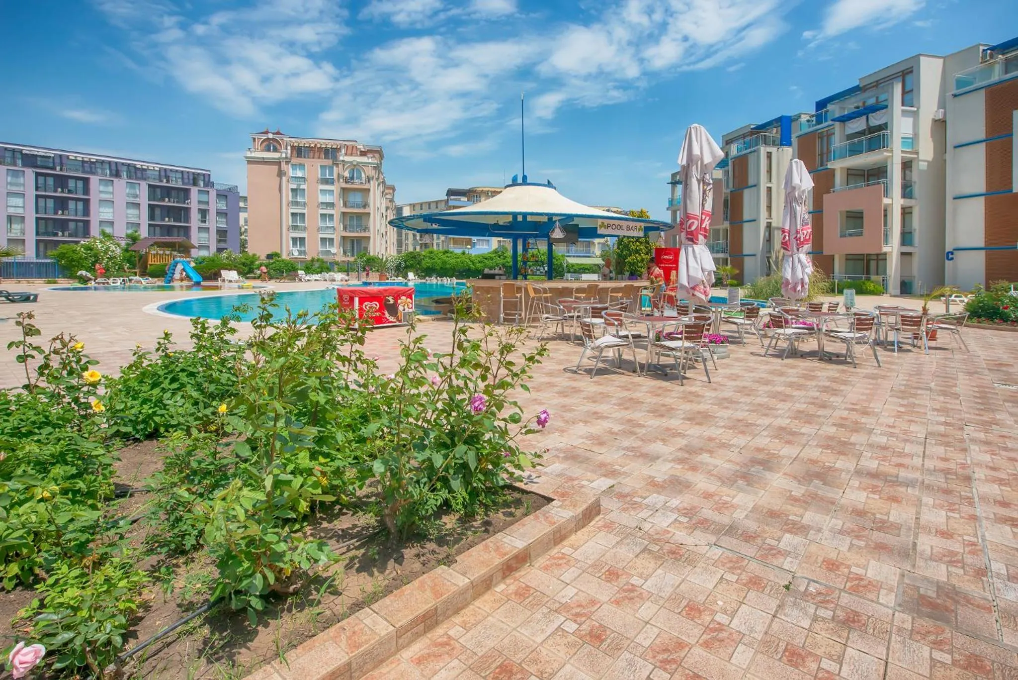 Pool view in Sun City I Apartments