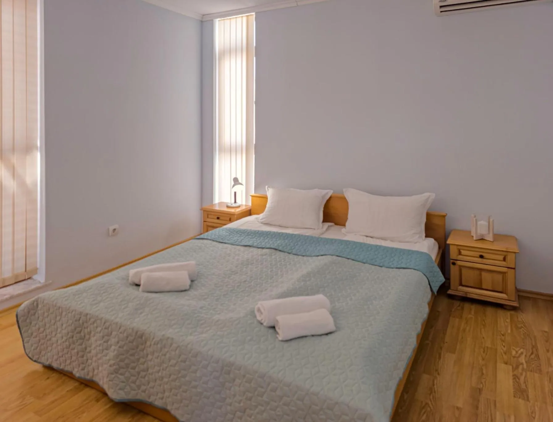 Bed in Sun City I Apartments