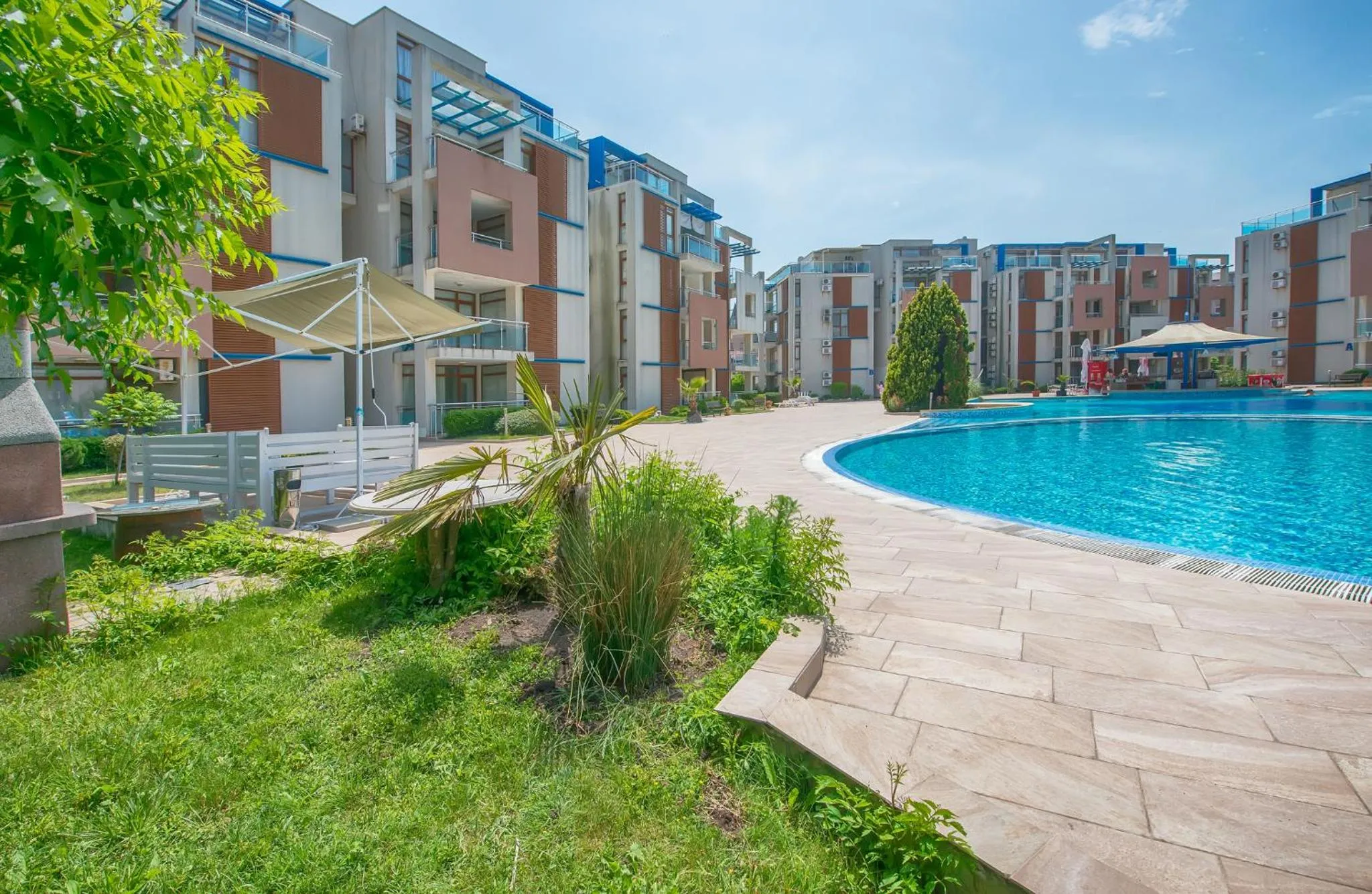 Property building in Sun City I Apartments