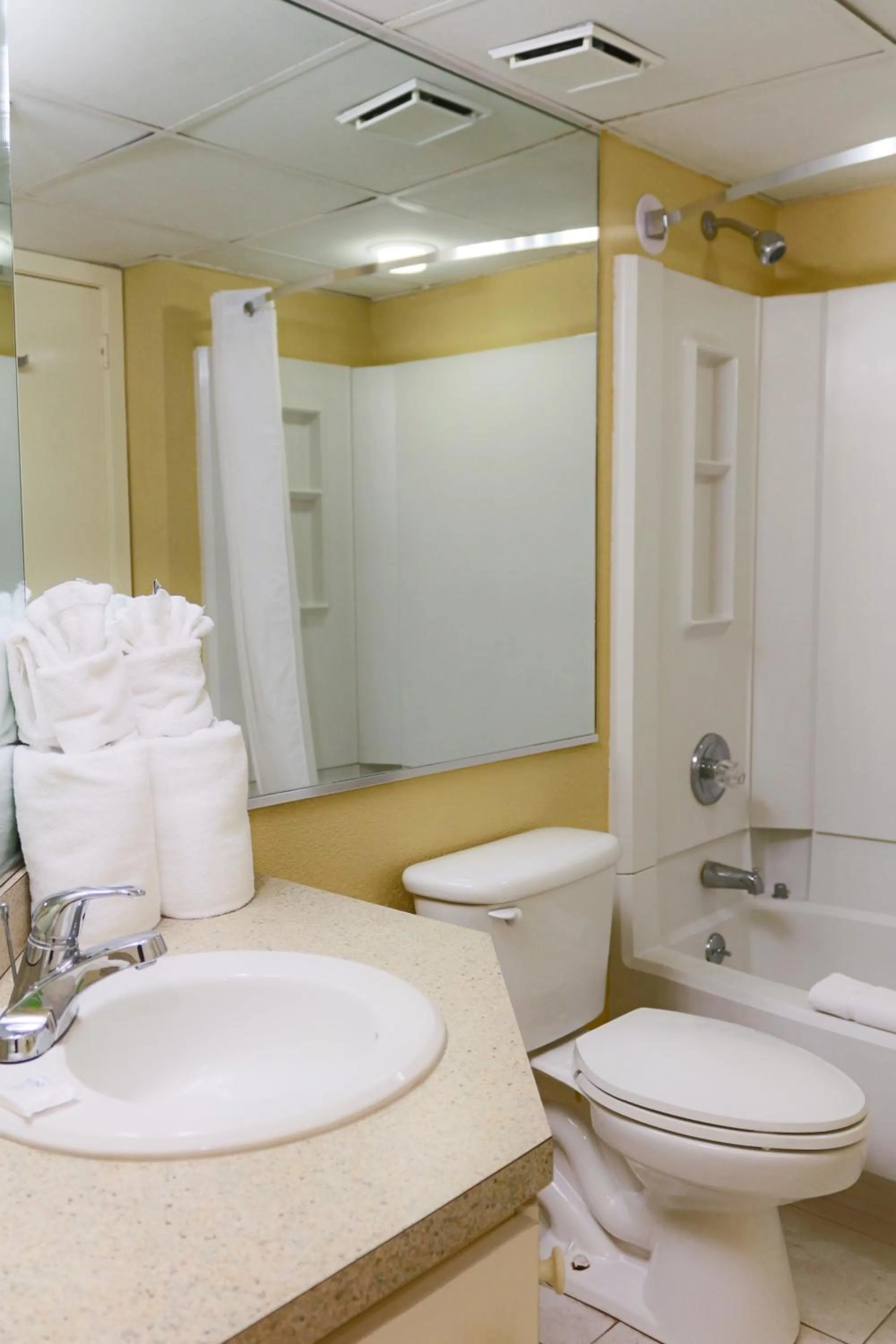 Bathroom in Schooner II Beach and Racquet Club