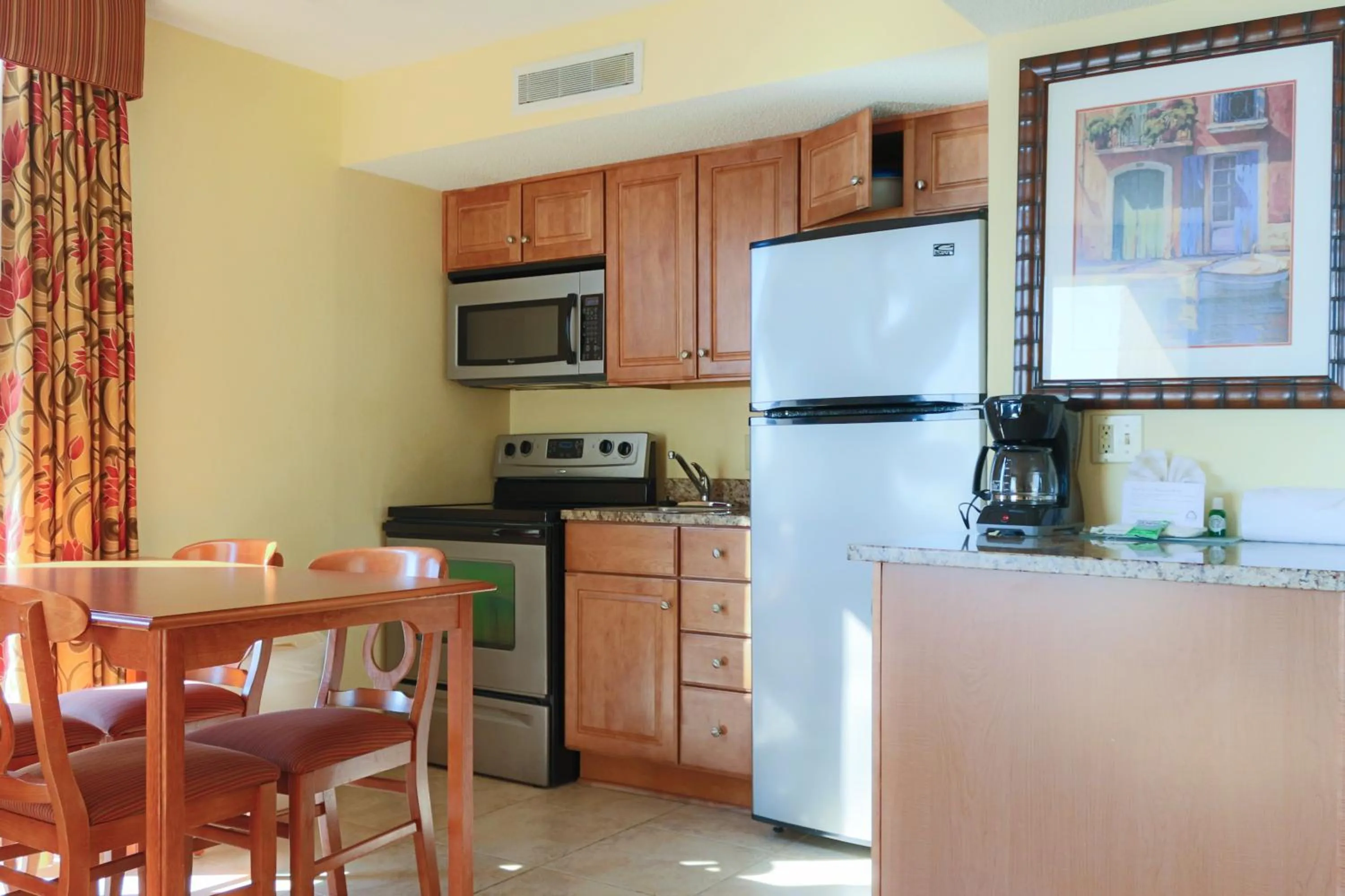 Kitchen or kitchenette in Schooner II Beach and Racquet Club