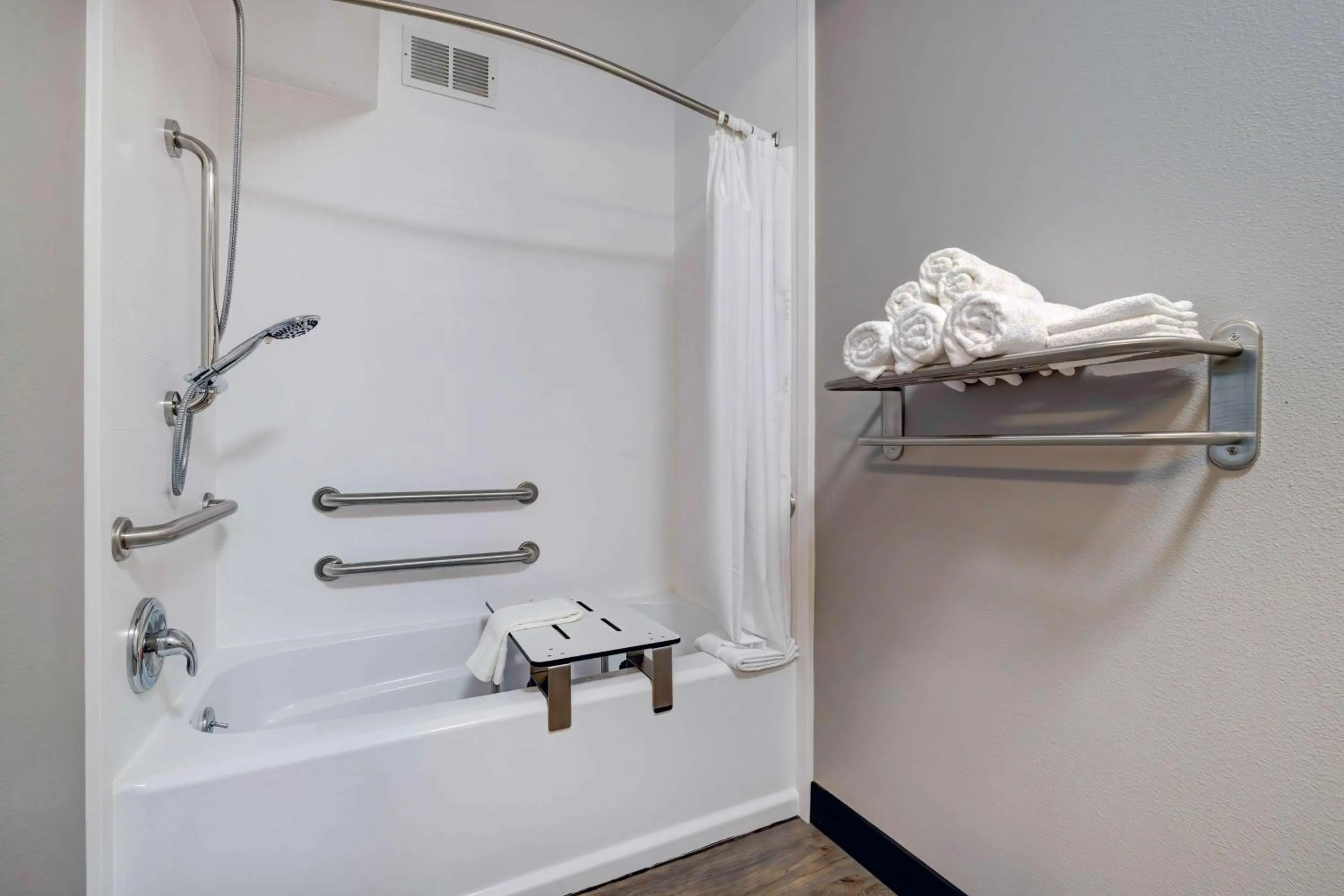 Bedroom in Studio 6 Rock Springs WY Flaming Gorge