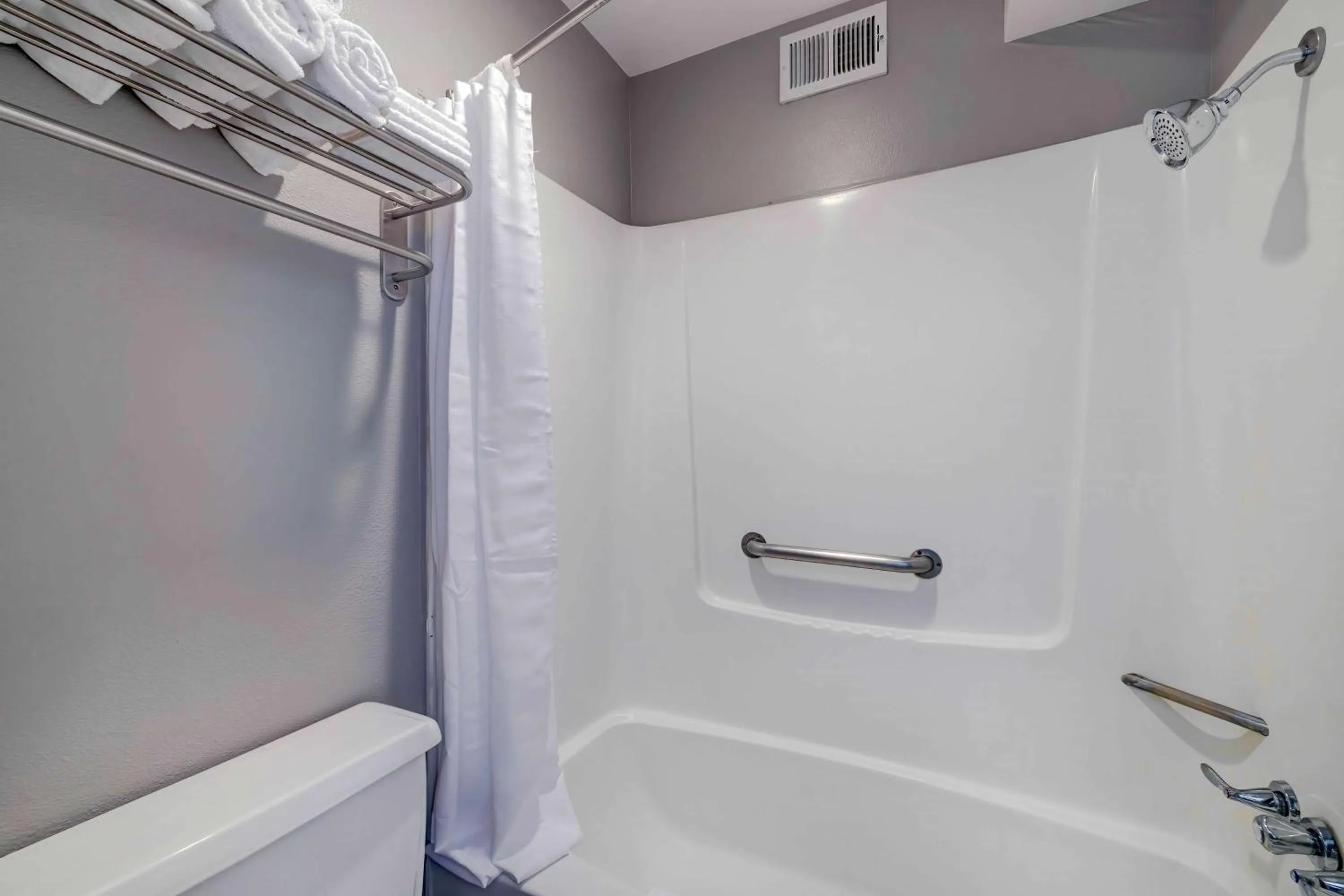 Bedroom in Studio 6 Rock Springs WY Flaming Gorge