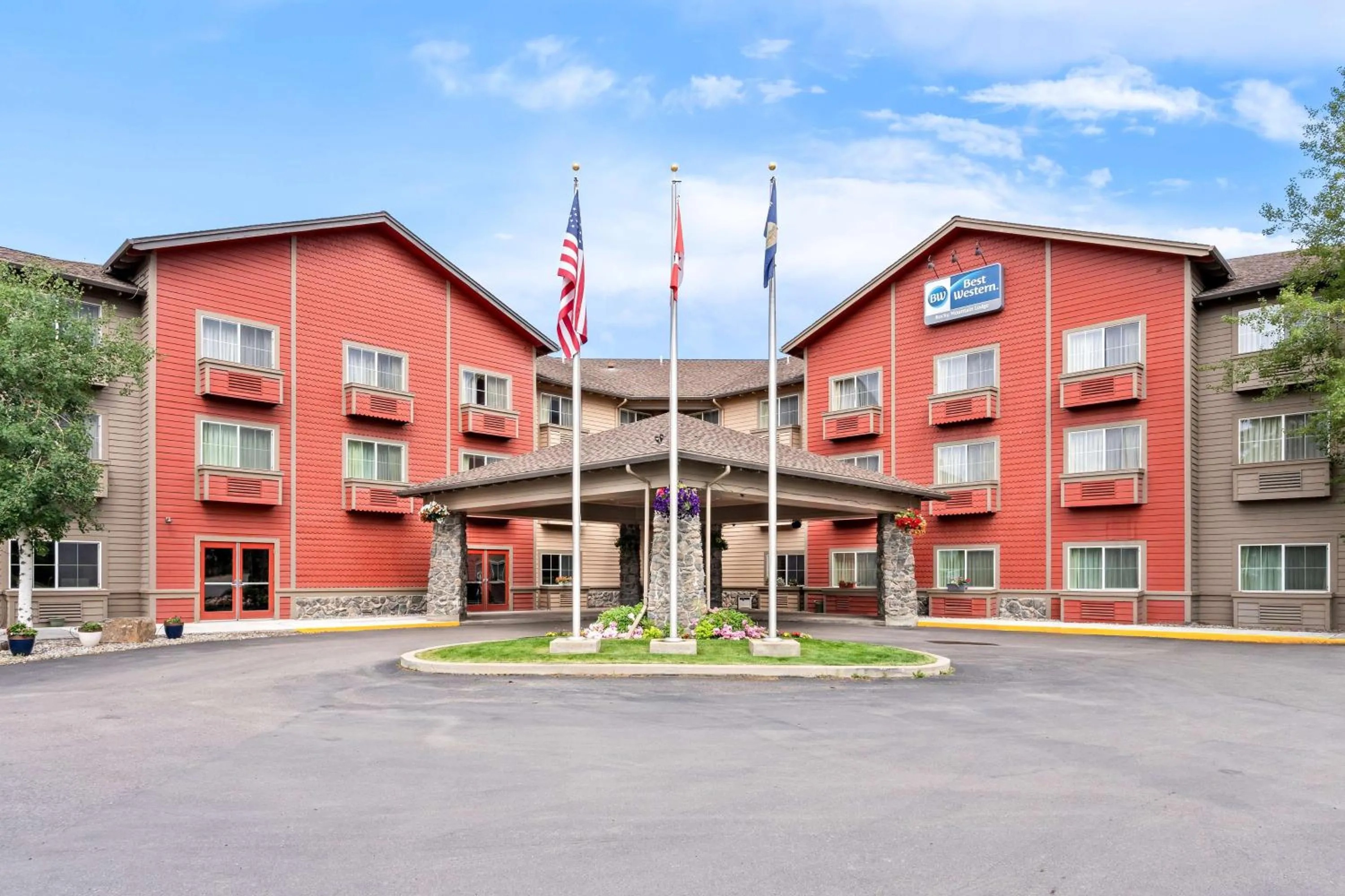 Property building in Best Western Rocky Mountain Lodge