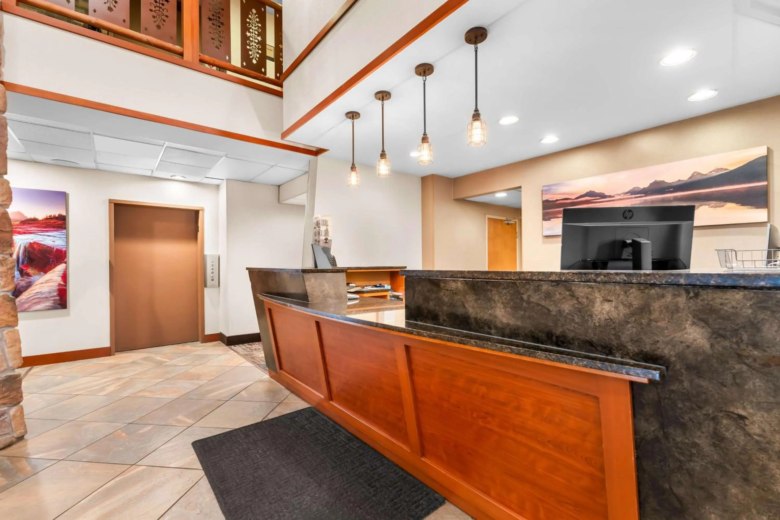 Lobby or reception in Best Western Rocky Mountain Lodge