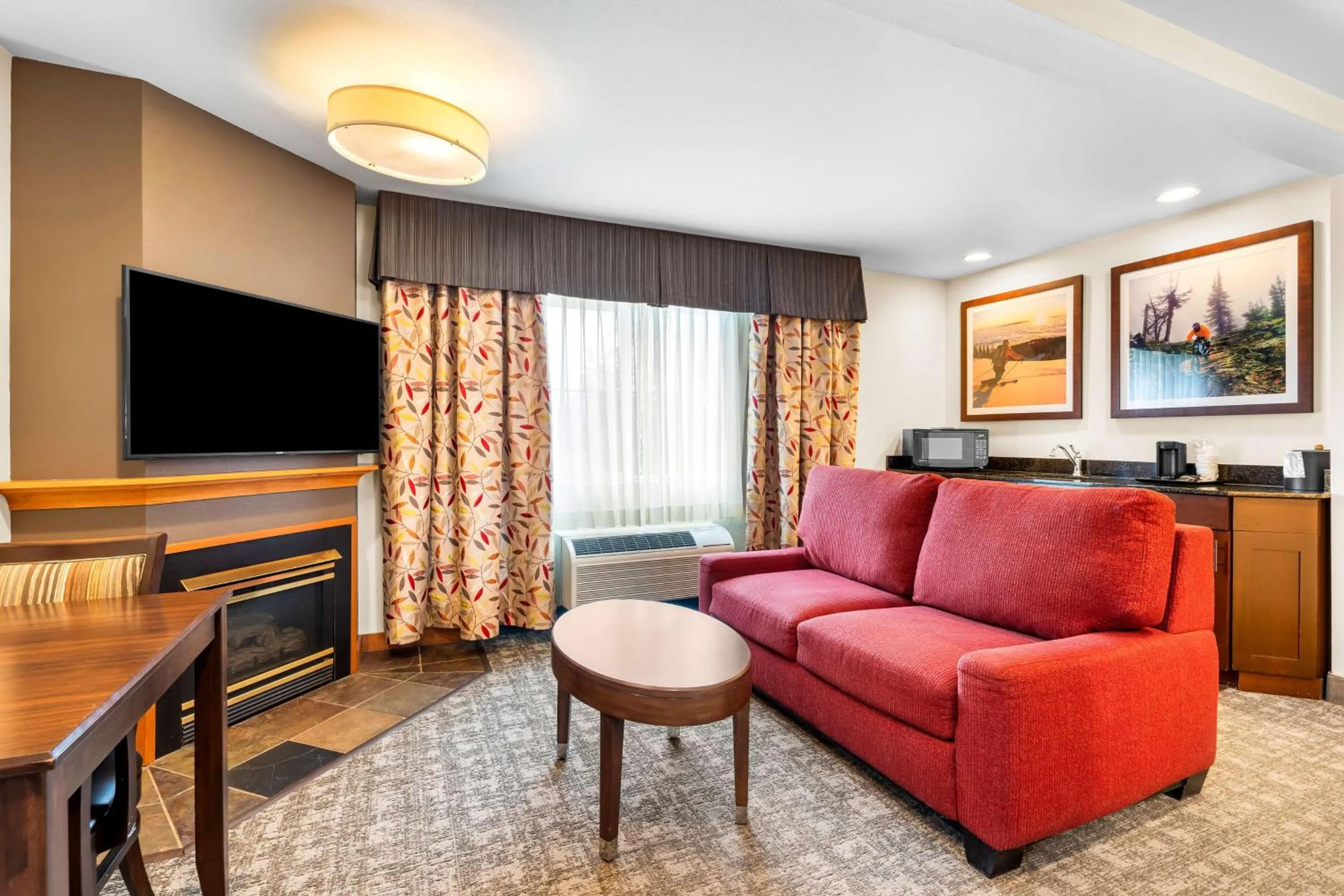 Photo of the whole room in Best Western Rocky Mountain Lodge