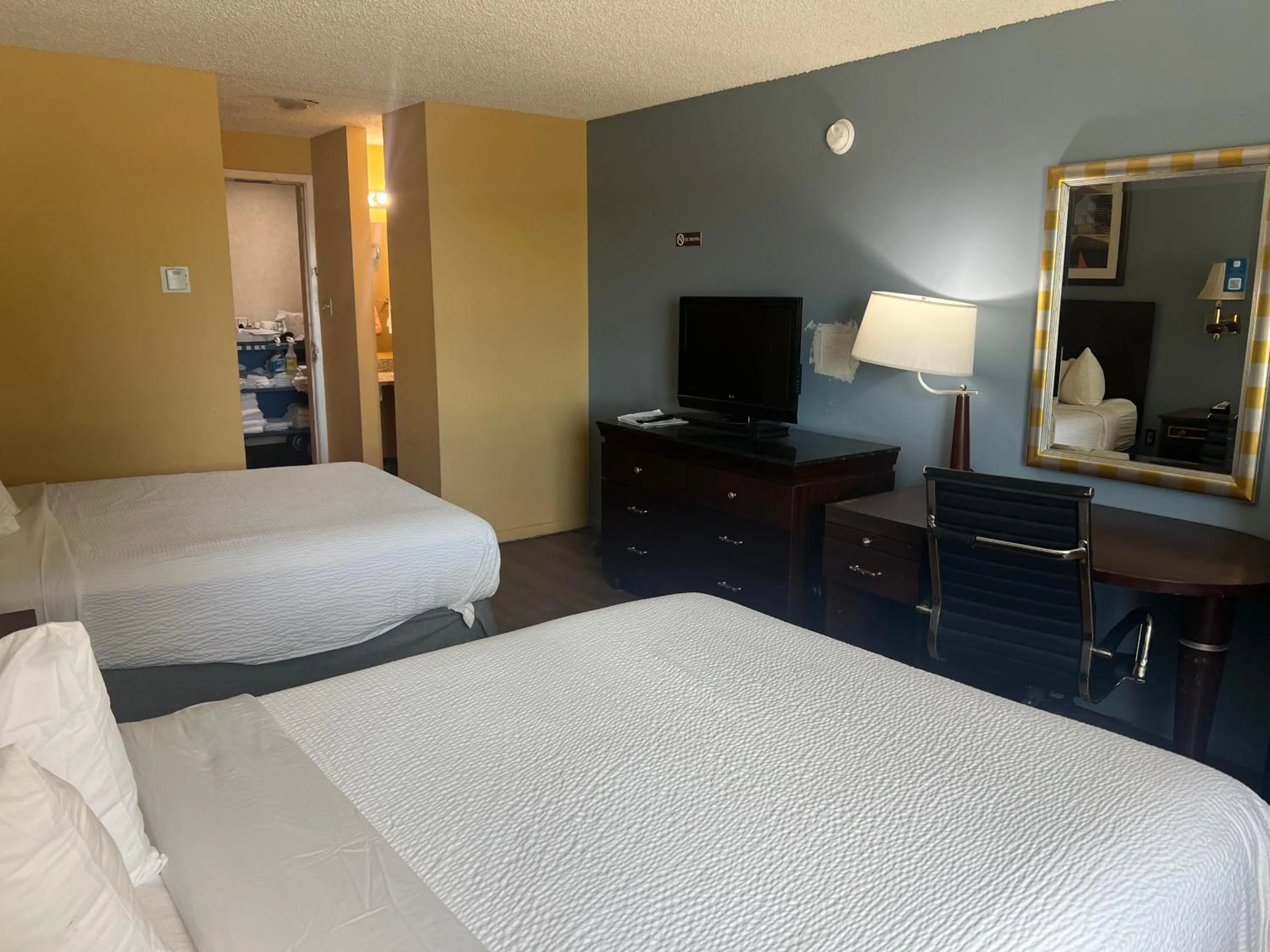 Bed in Travelodge by Wyndham Laramie