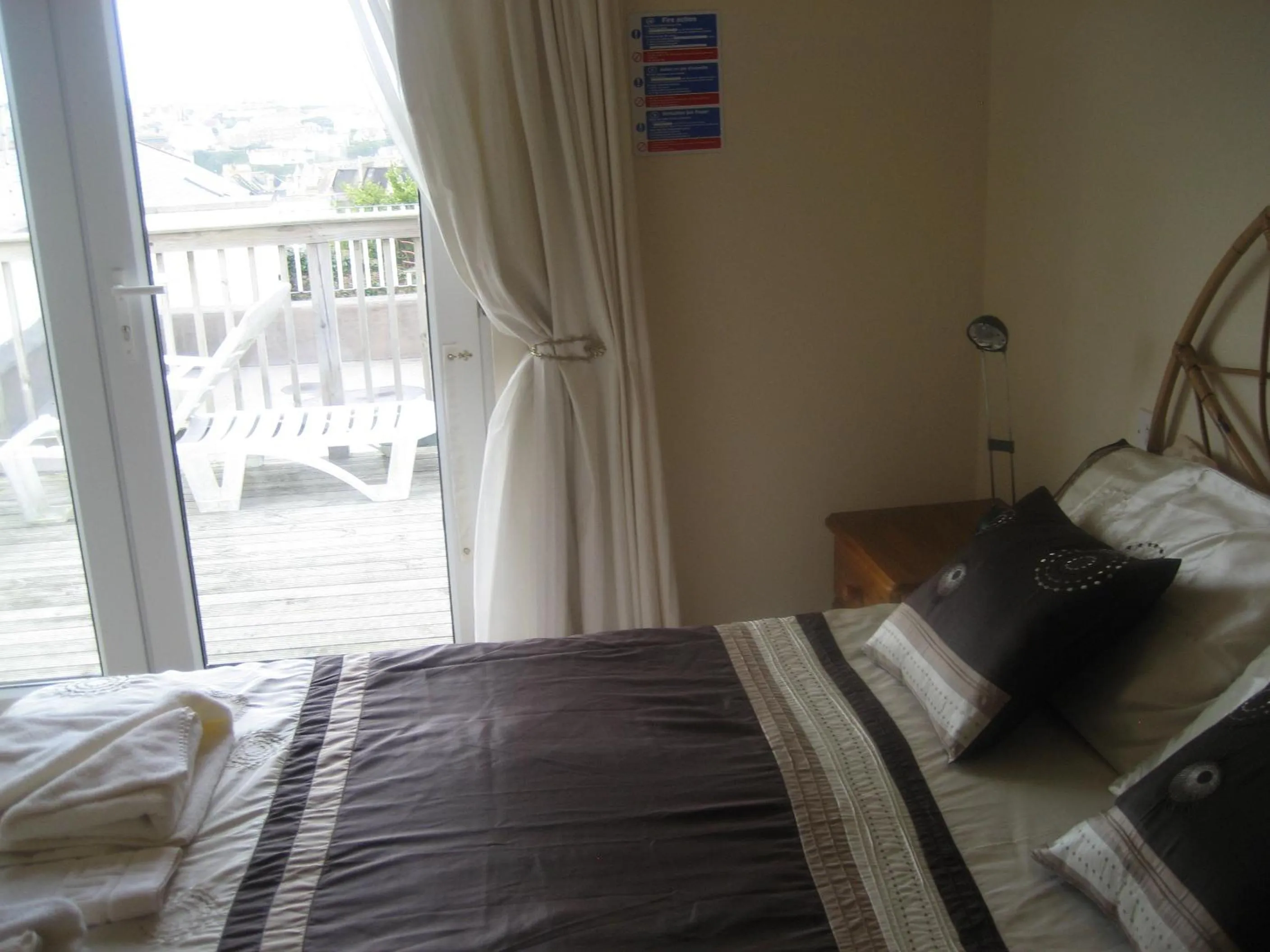 Bed in Priory Lodge Hotel