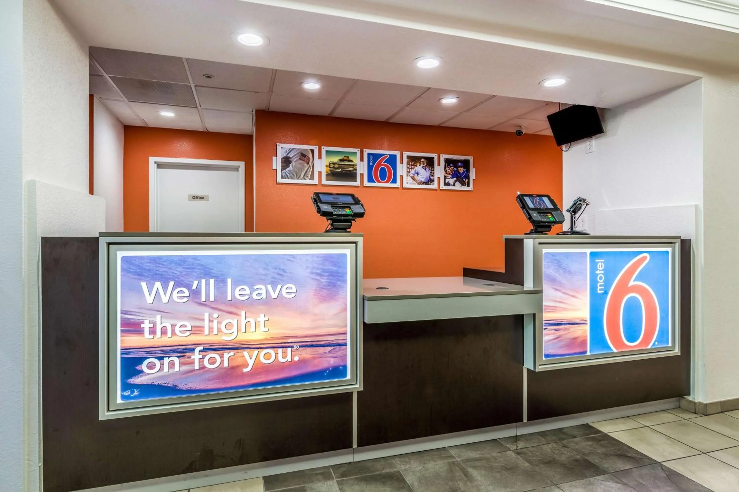 Lobby or reception in Motel 6-Fort Mill, SC - Charlotte