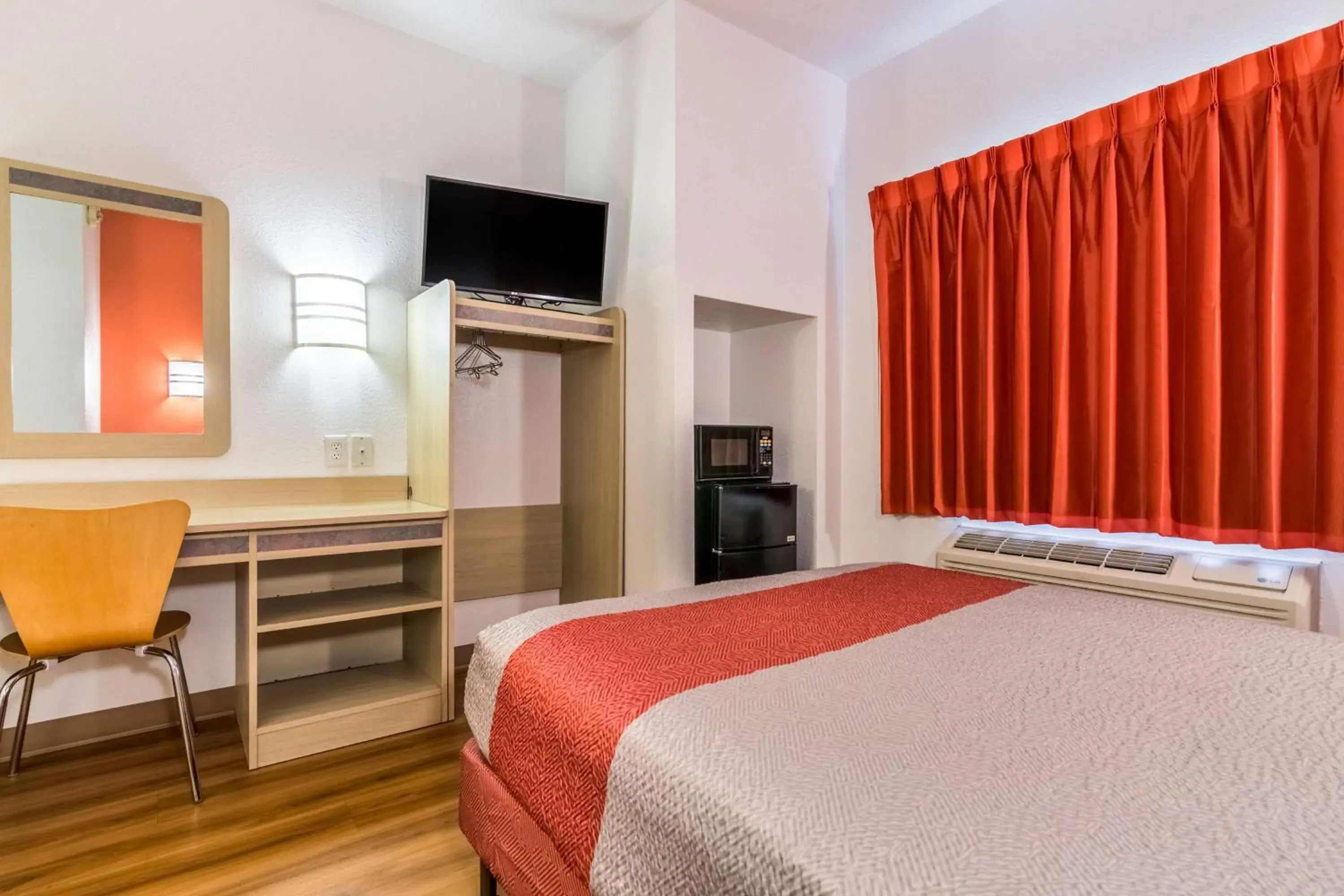 Deluxe Double Room - Non-Smoking in Motel 6-Fort Mill, SC - Charlotte Deluxe Double Room - Non-Smoking in Motel 6-Fort Mill, SC - Charlotte