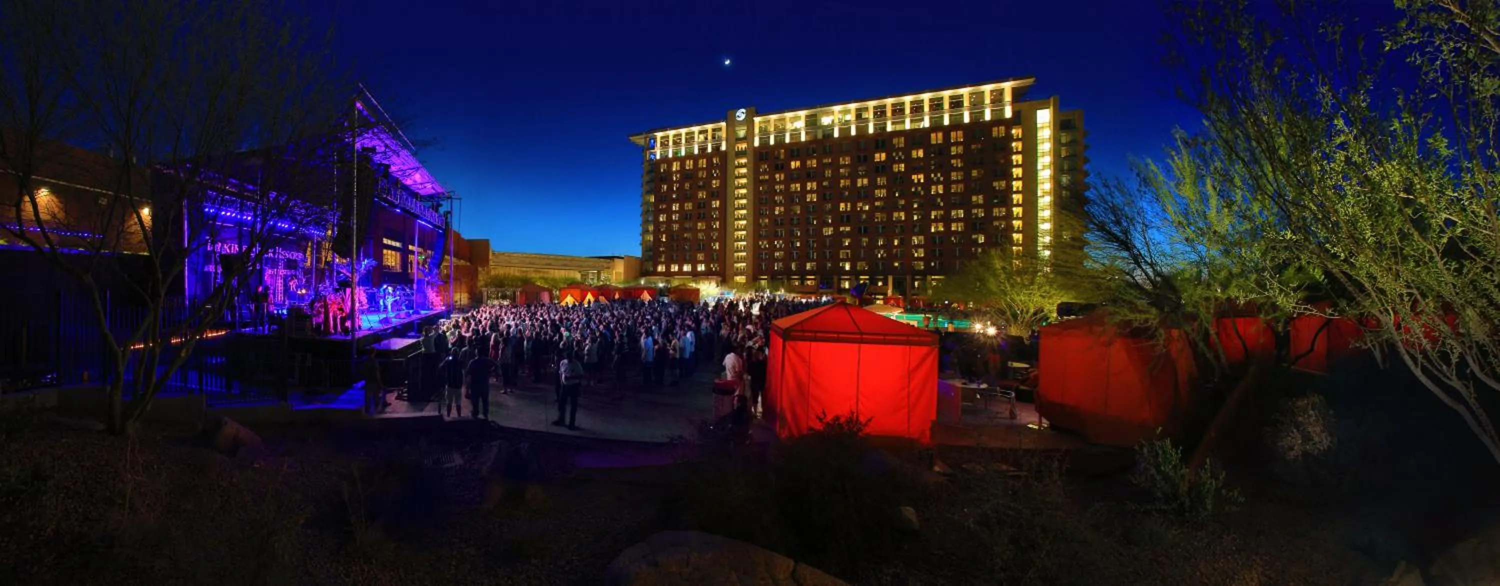 Evening entertainment in Talking Stick Resort