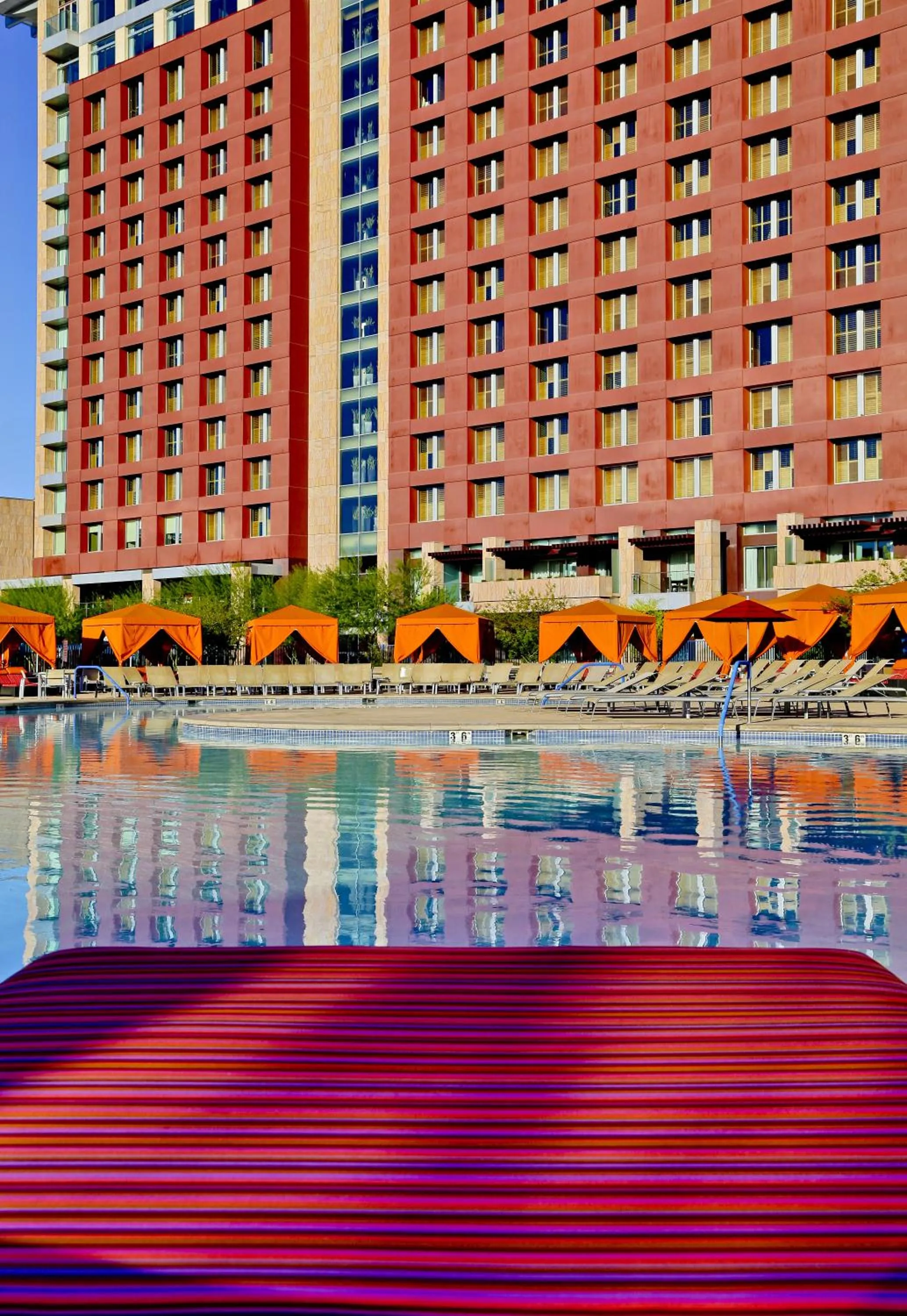 Swimming pool in Talking Stick Resort