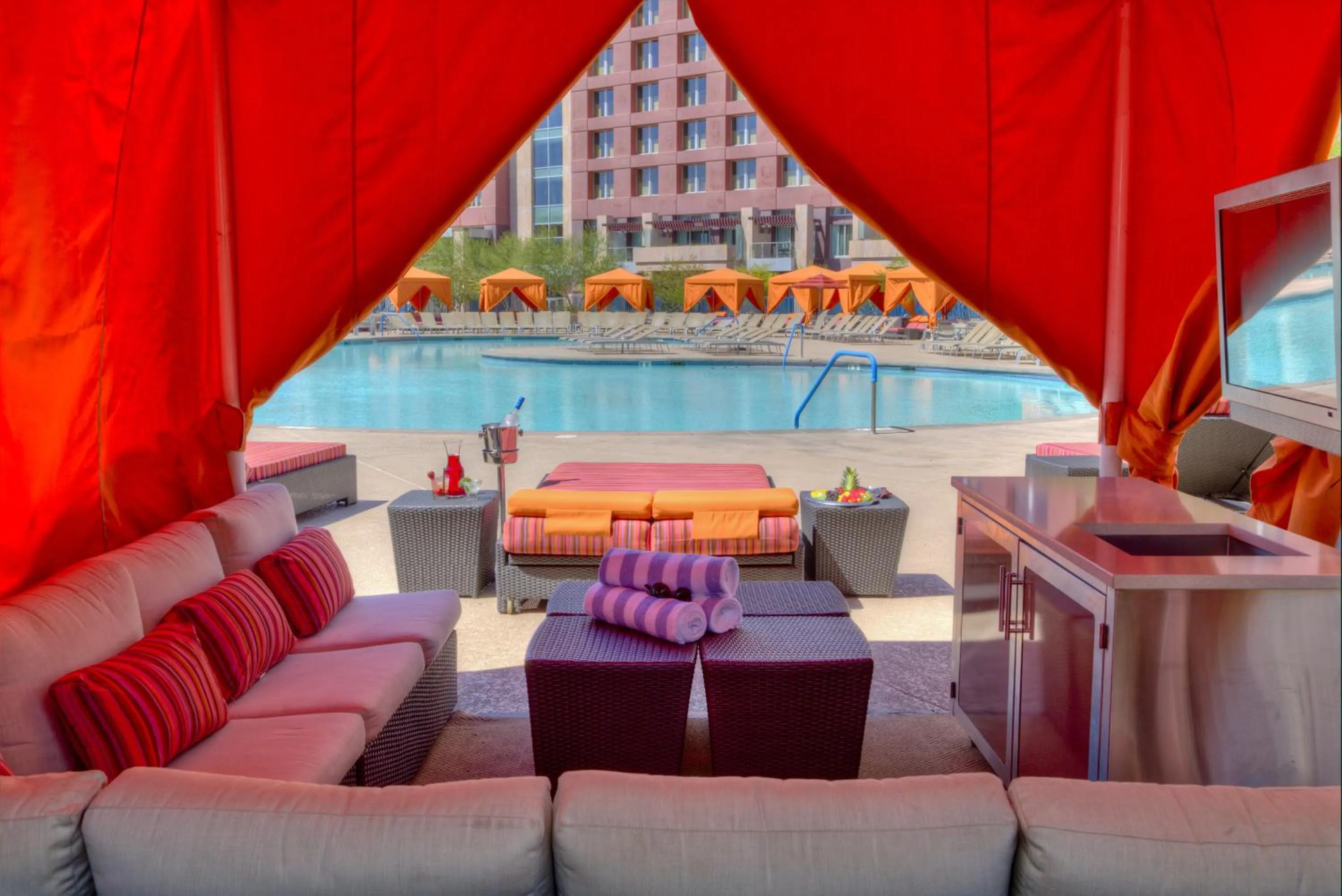 Swimming pool in Talking Stick Resort