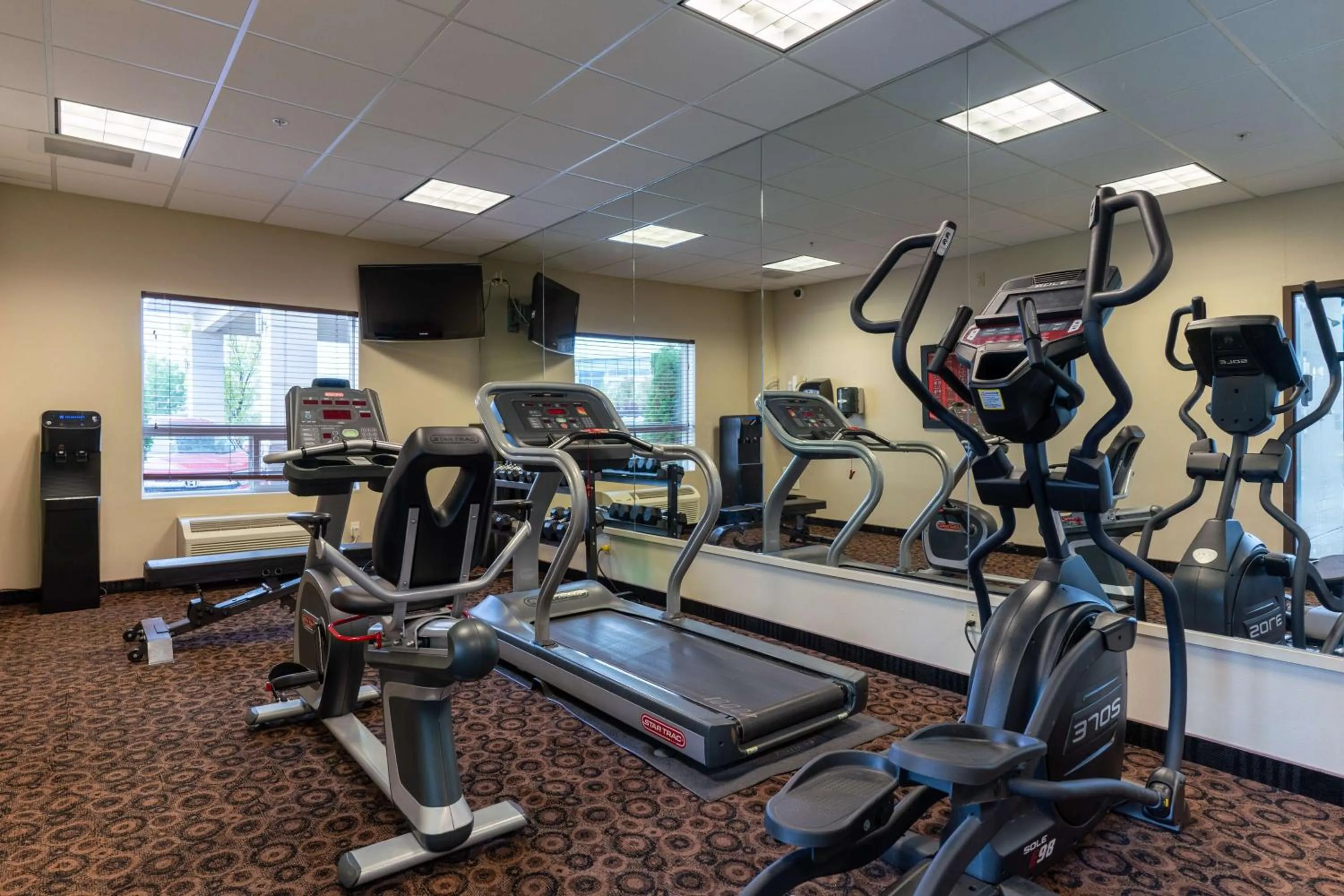 Fitness centre/facilities in Best Western Plus South Edmonton Inn & Suites