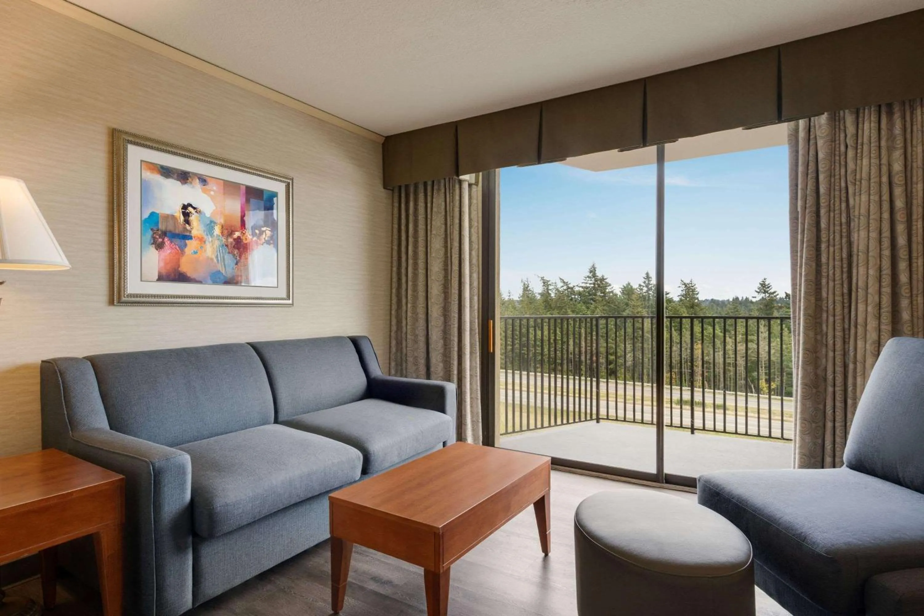 Photo of the whole room in Baymont by Wyndham Bremerton WA