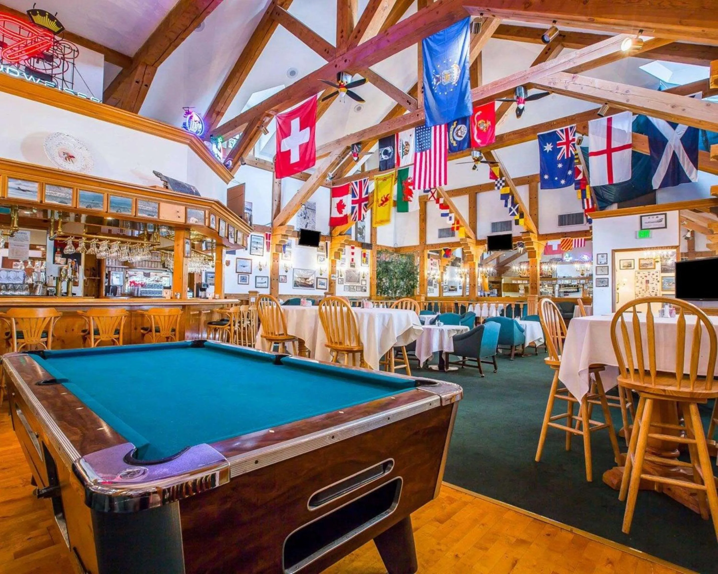 Restaurant/places to eat in Clarion Inn Near China Lake Naval Station